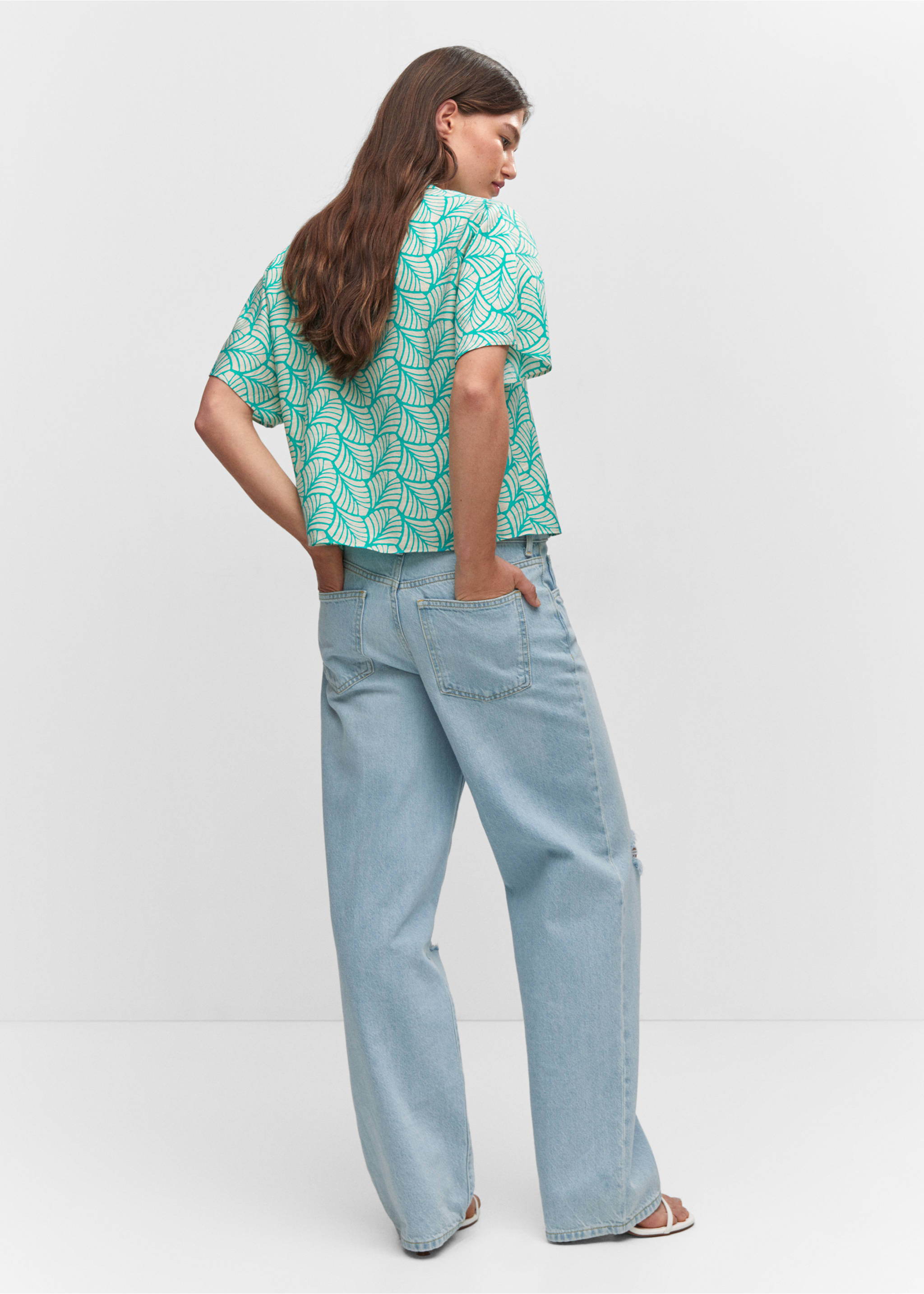 Buttoned printed shirt - Reverse of the article, Turquoise. Ref: 57072881-00.