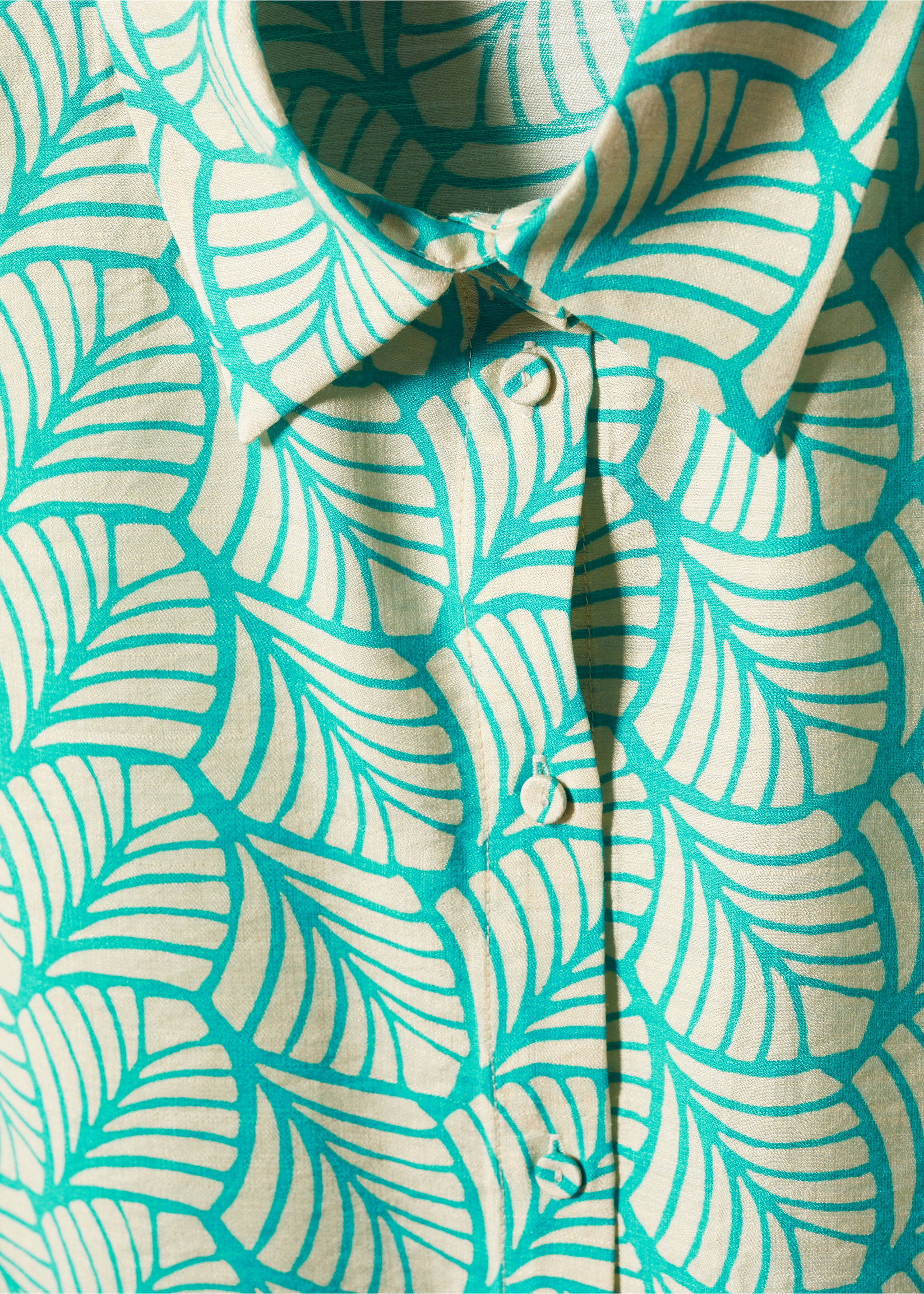 Buttoned printed shirt - Details of the article 8, Turquoise. Ref: 57072881-00.