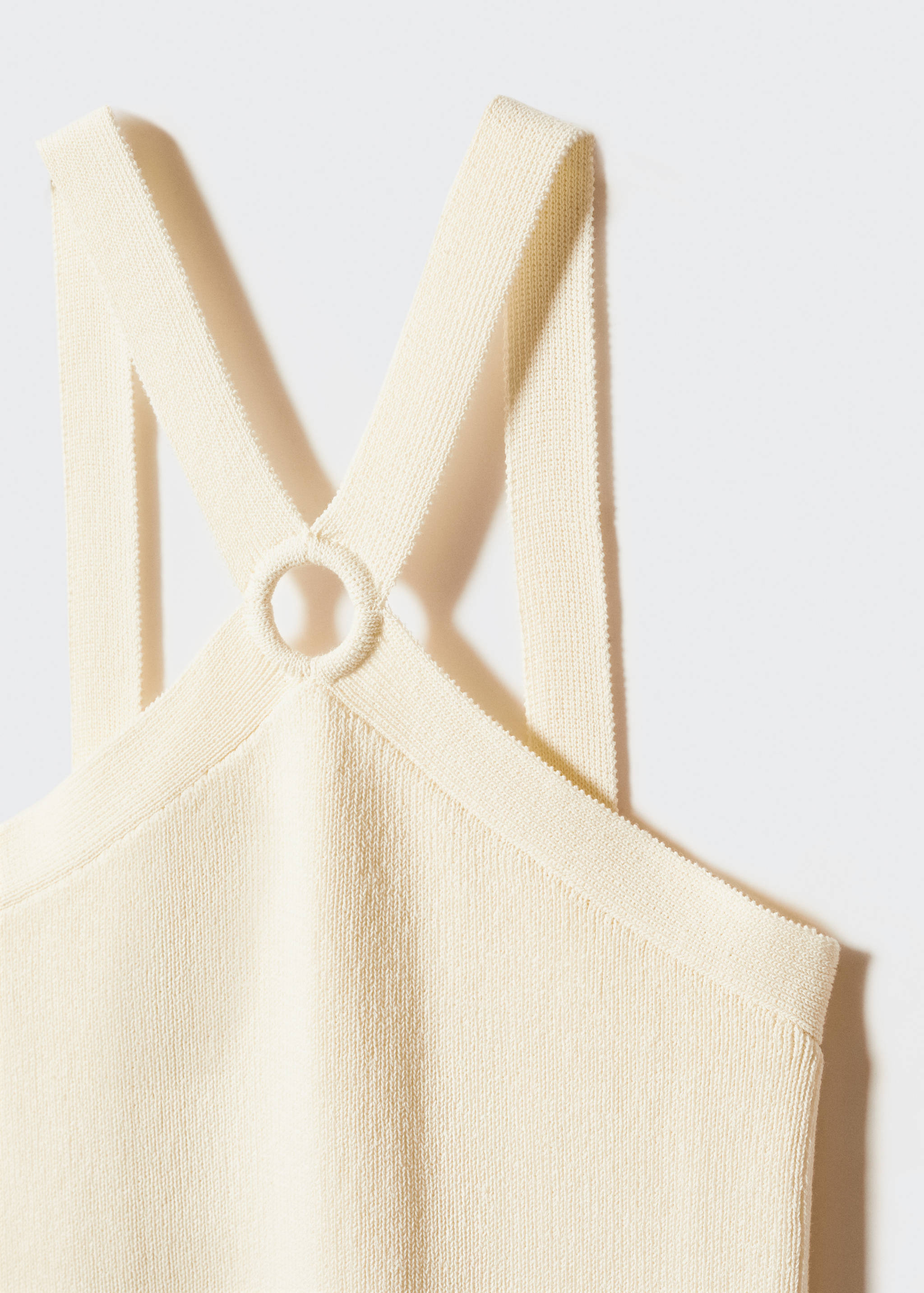 Stickad klänning ringdetalj - Detaljer om artikeln 8