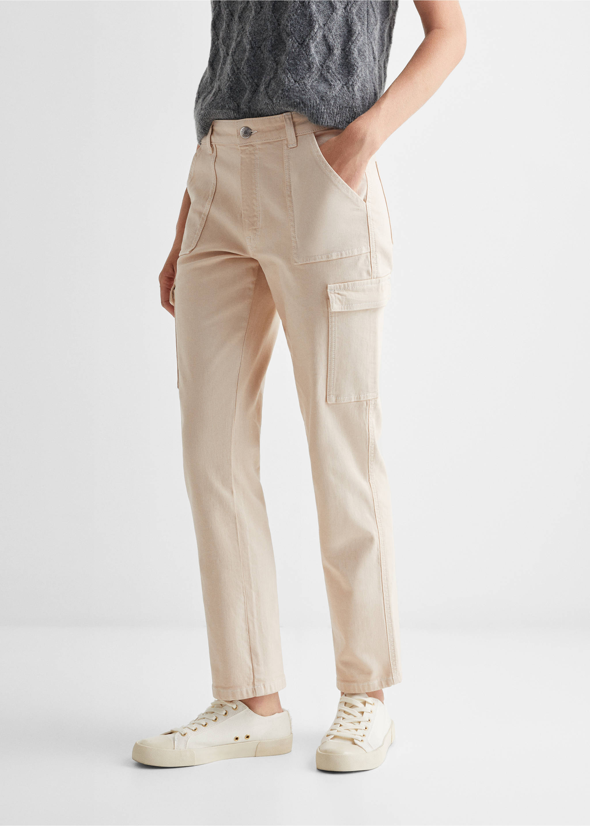 Pocket cargo jeans - Details of the article 6, Beige. Ref: 57073254-00.