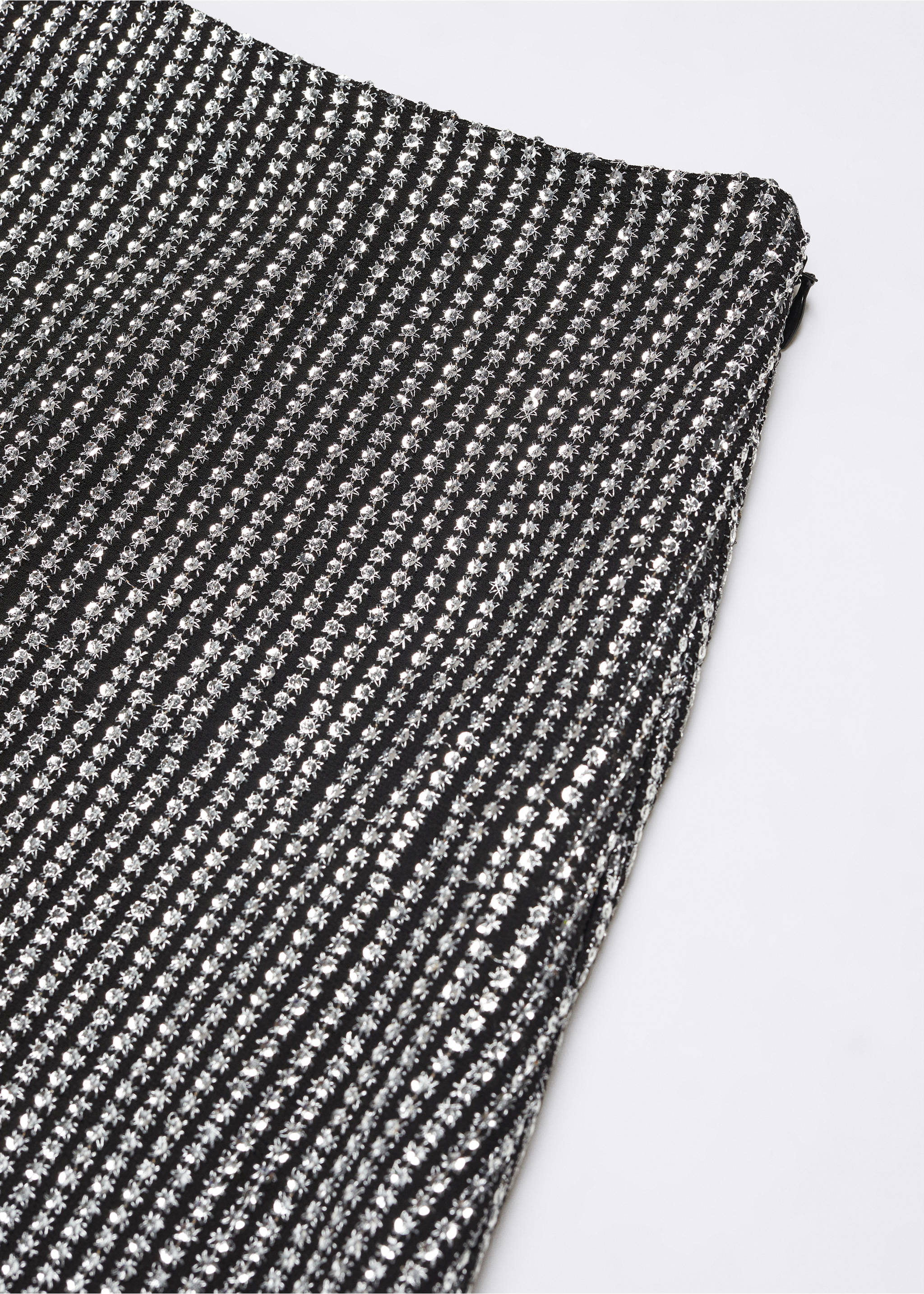 Shiny sequined skirt - Details of the article 8, Black. Ref: 57073272-00.