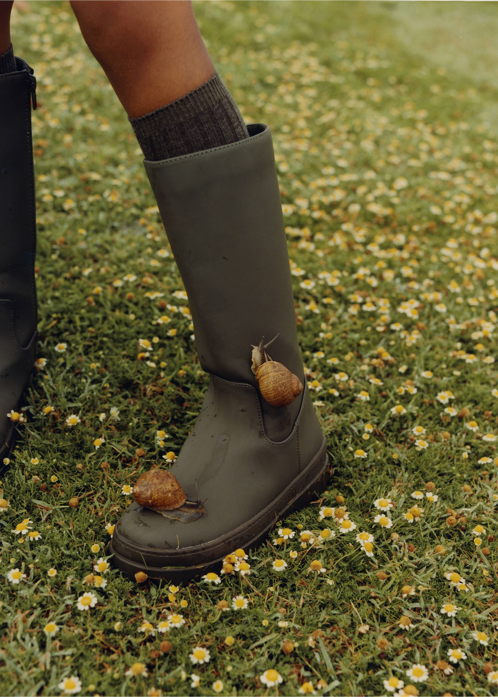 Bottes engommées - Détail de l'article 5, Kaki. Ref: 57073800-00.