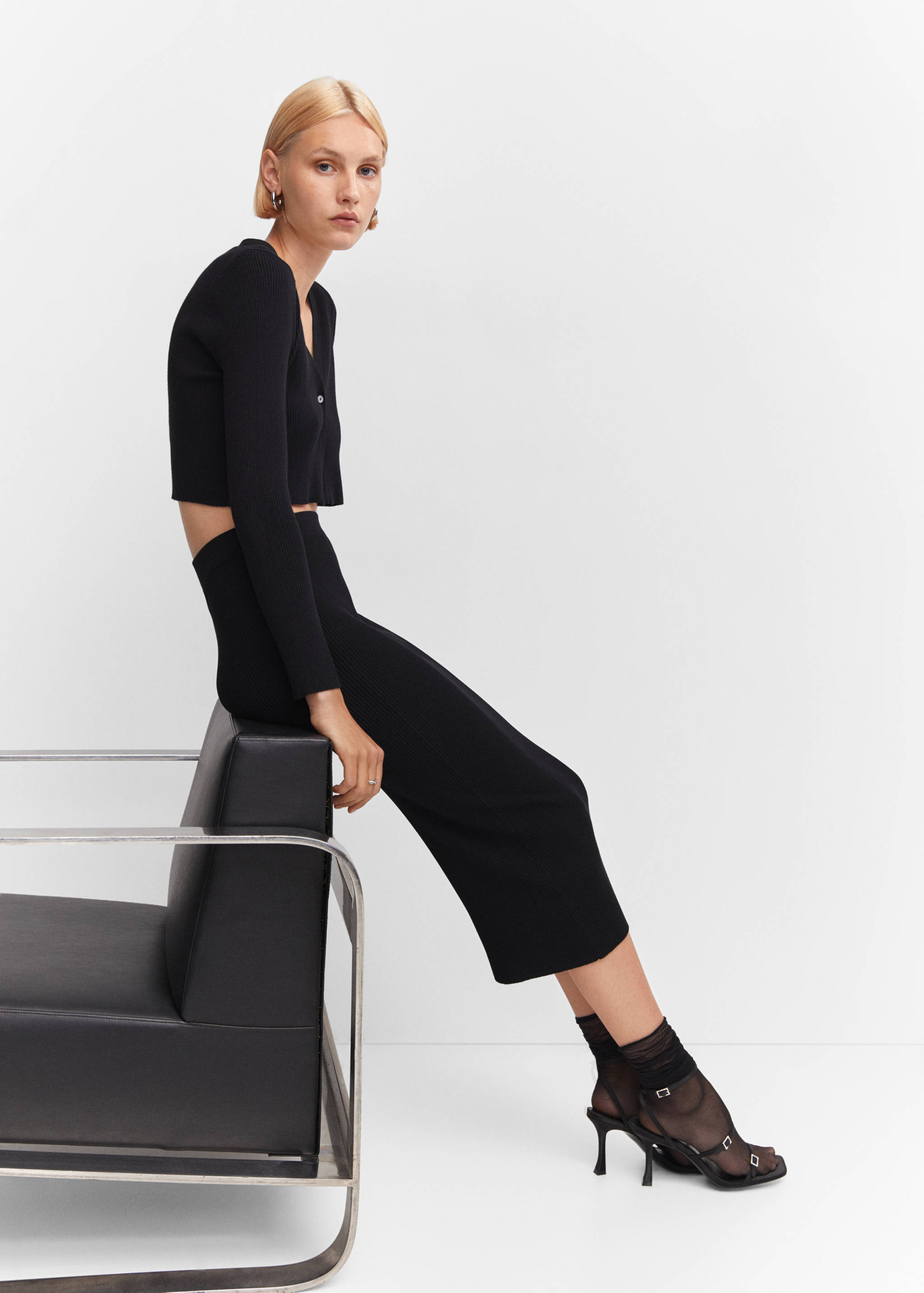 Ribbed midi skirt - Details of the article 2