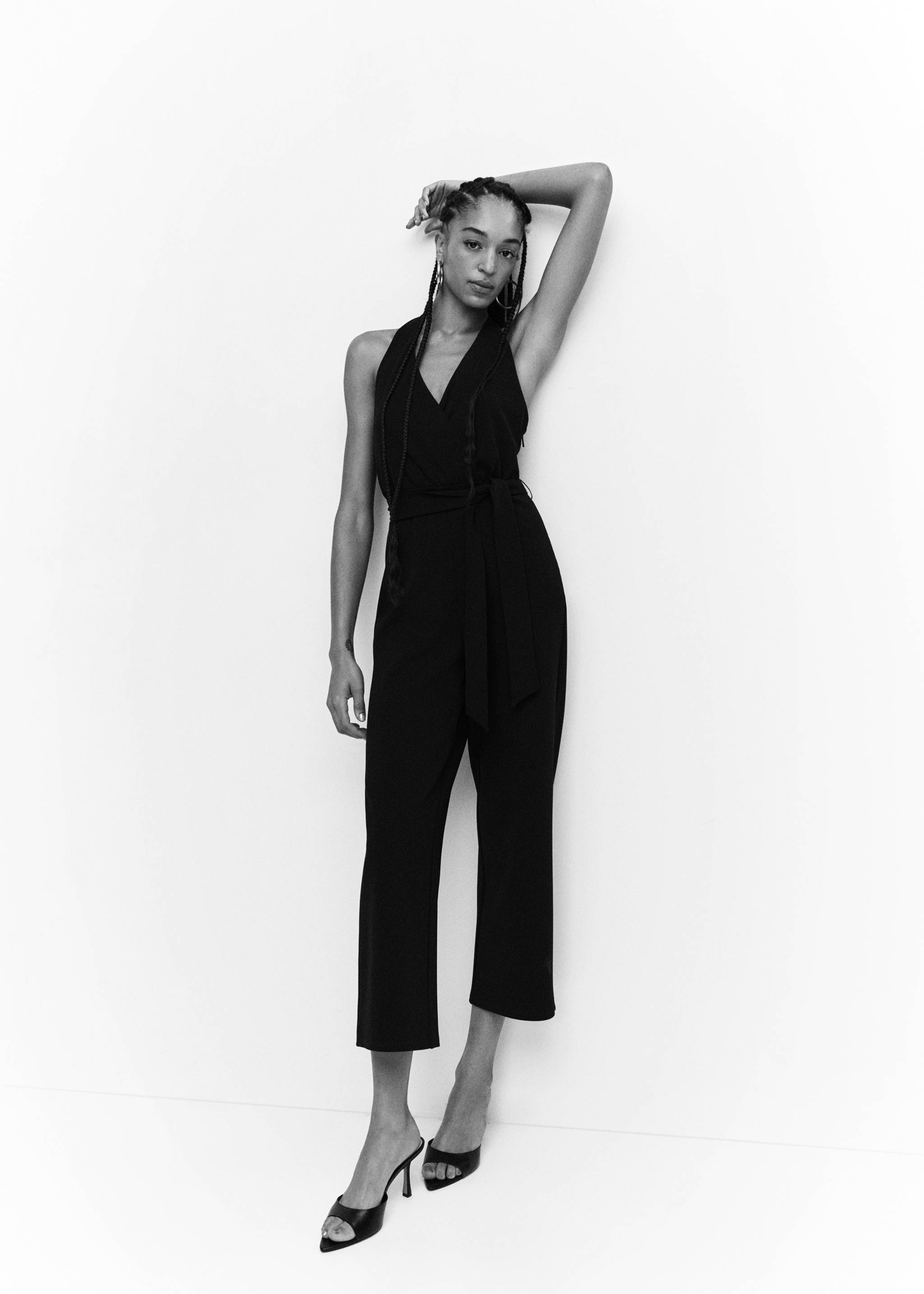Halter jumpsuit with bow detail - Details of the article 2