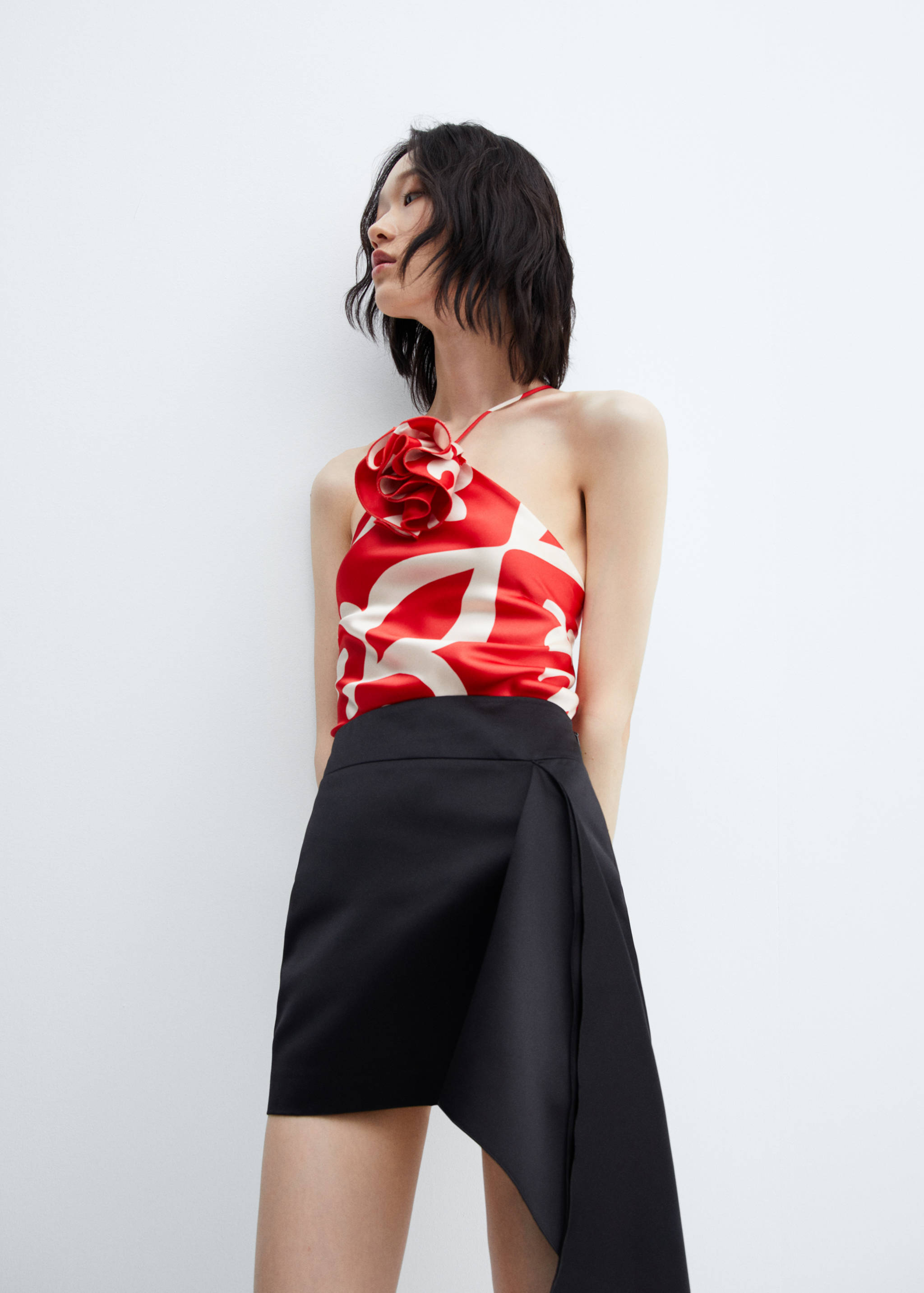 Satin top with decorative flower print - Details of the article 2