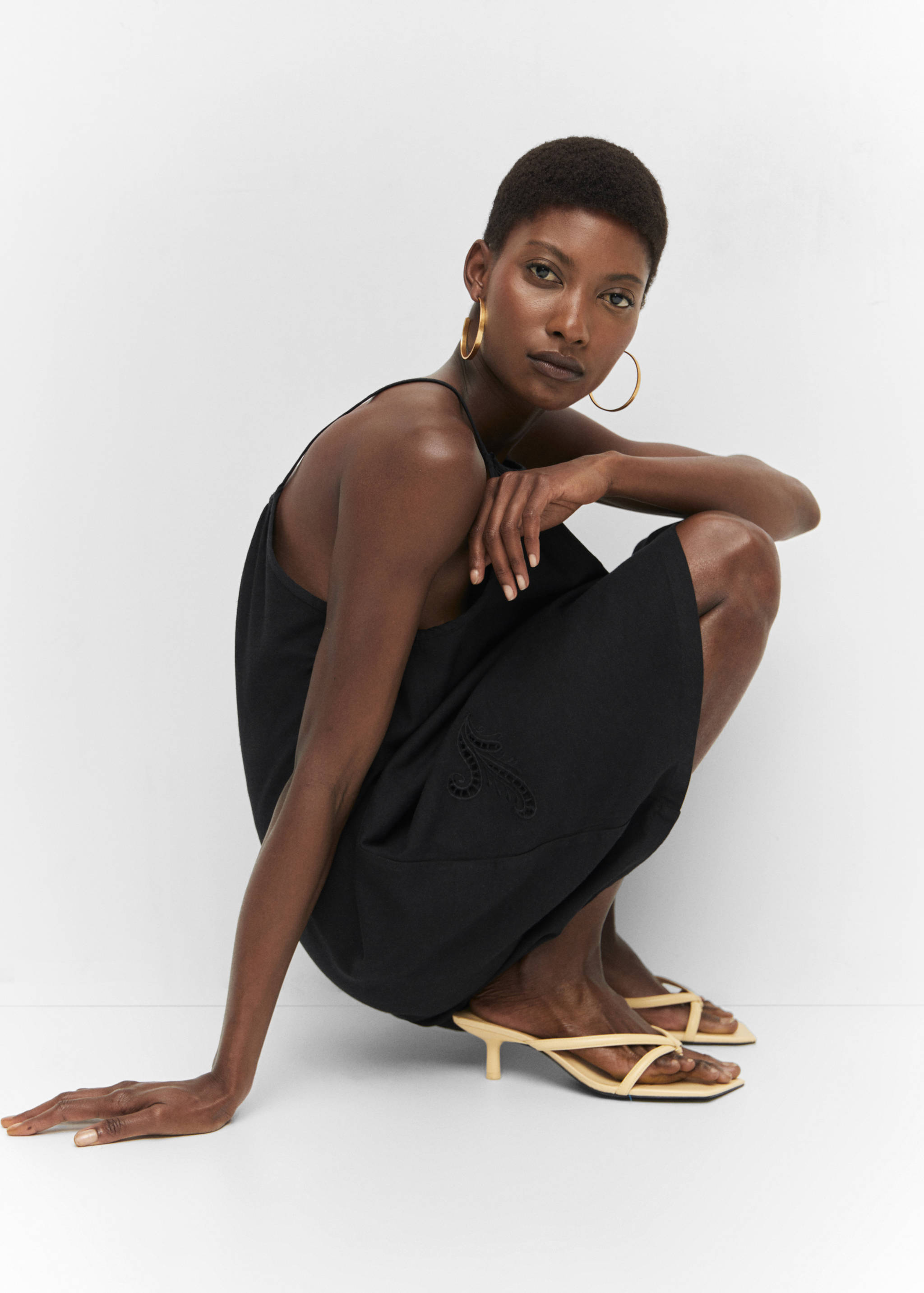 Vestido pormenores bordados - Pormenor do artigo 2