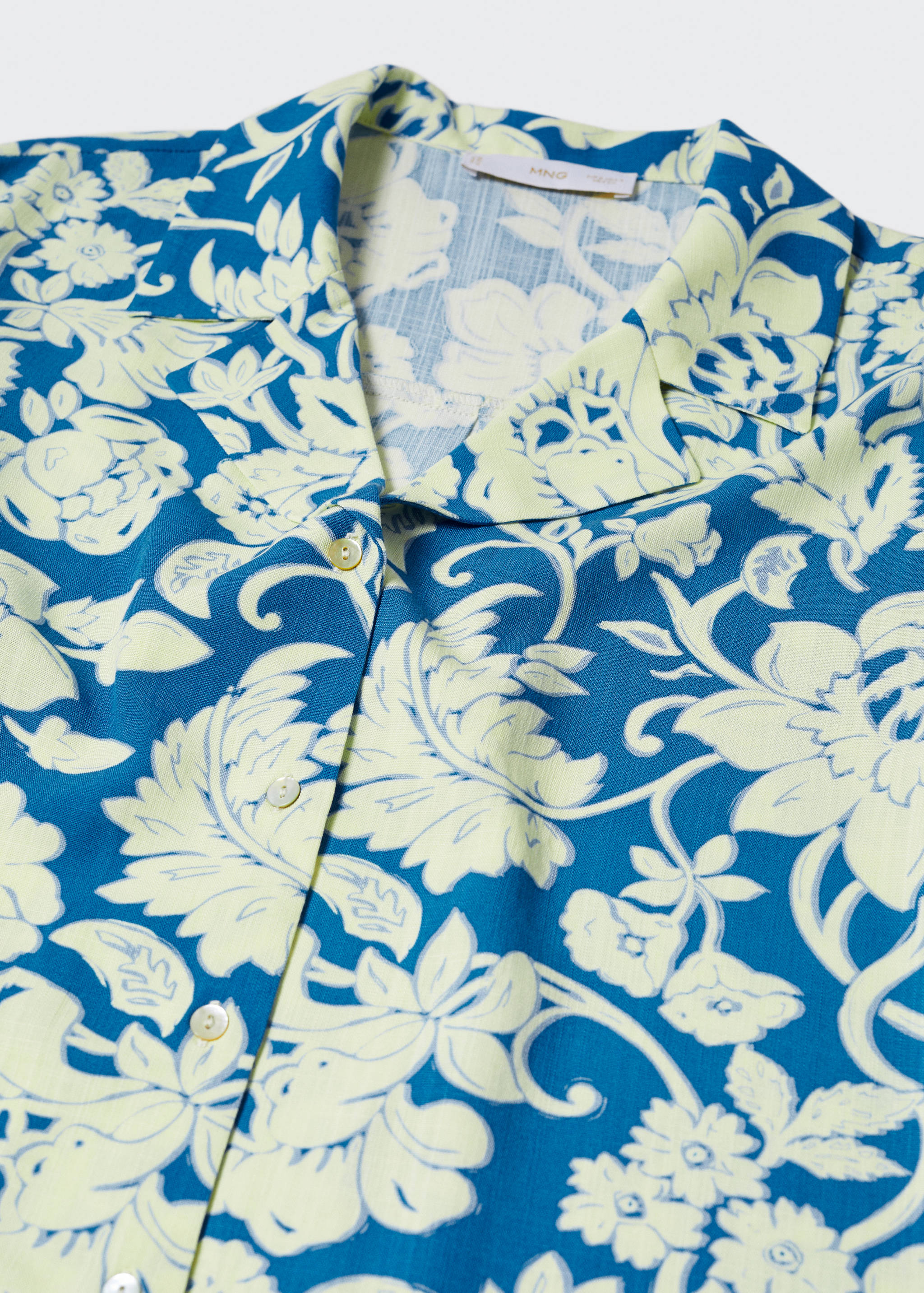 Printed short-sleeved shirt - Details of the article 8