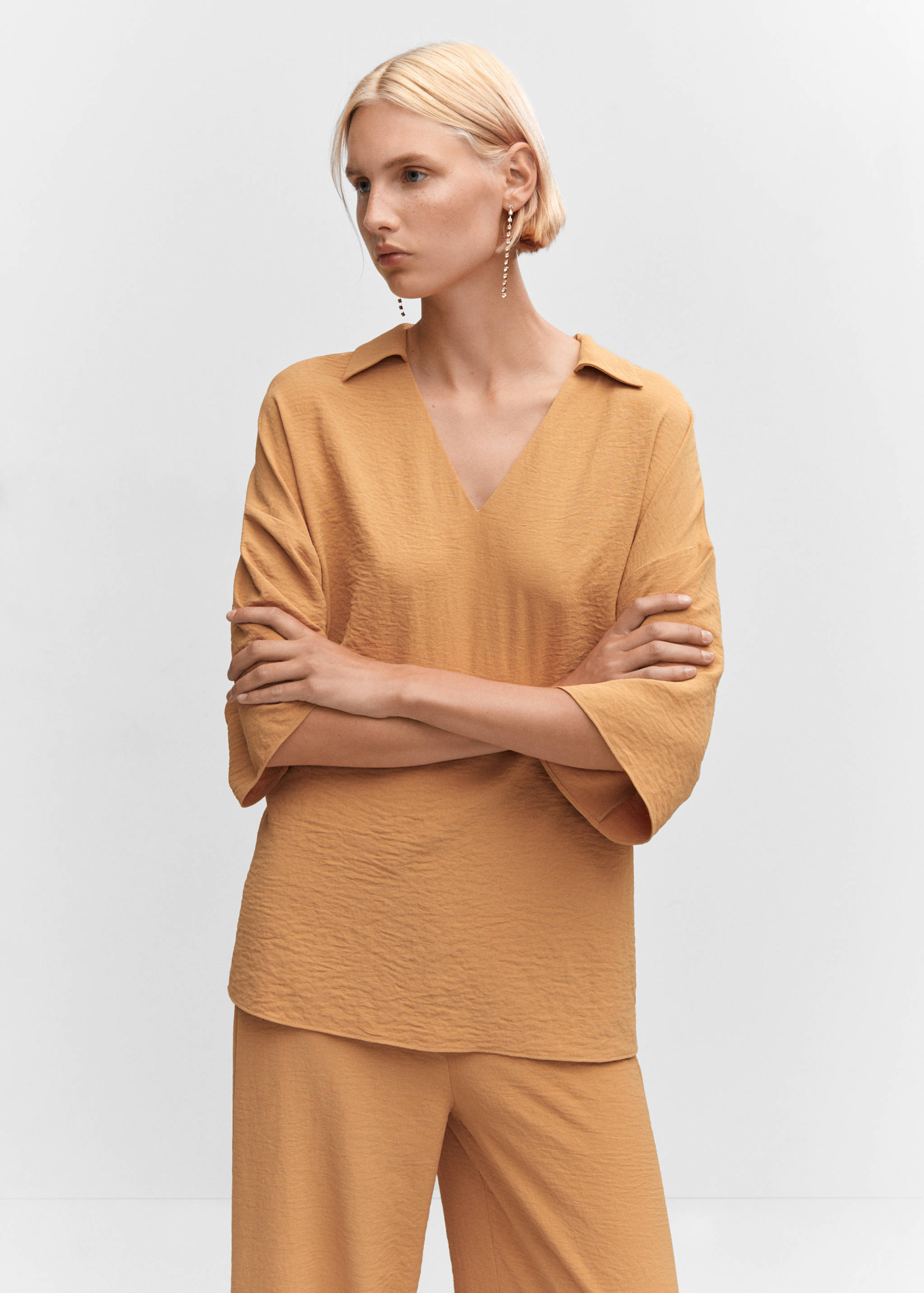 Double shirt-collar blouse - Medium plane