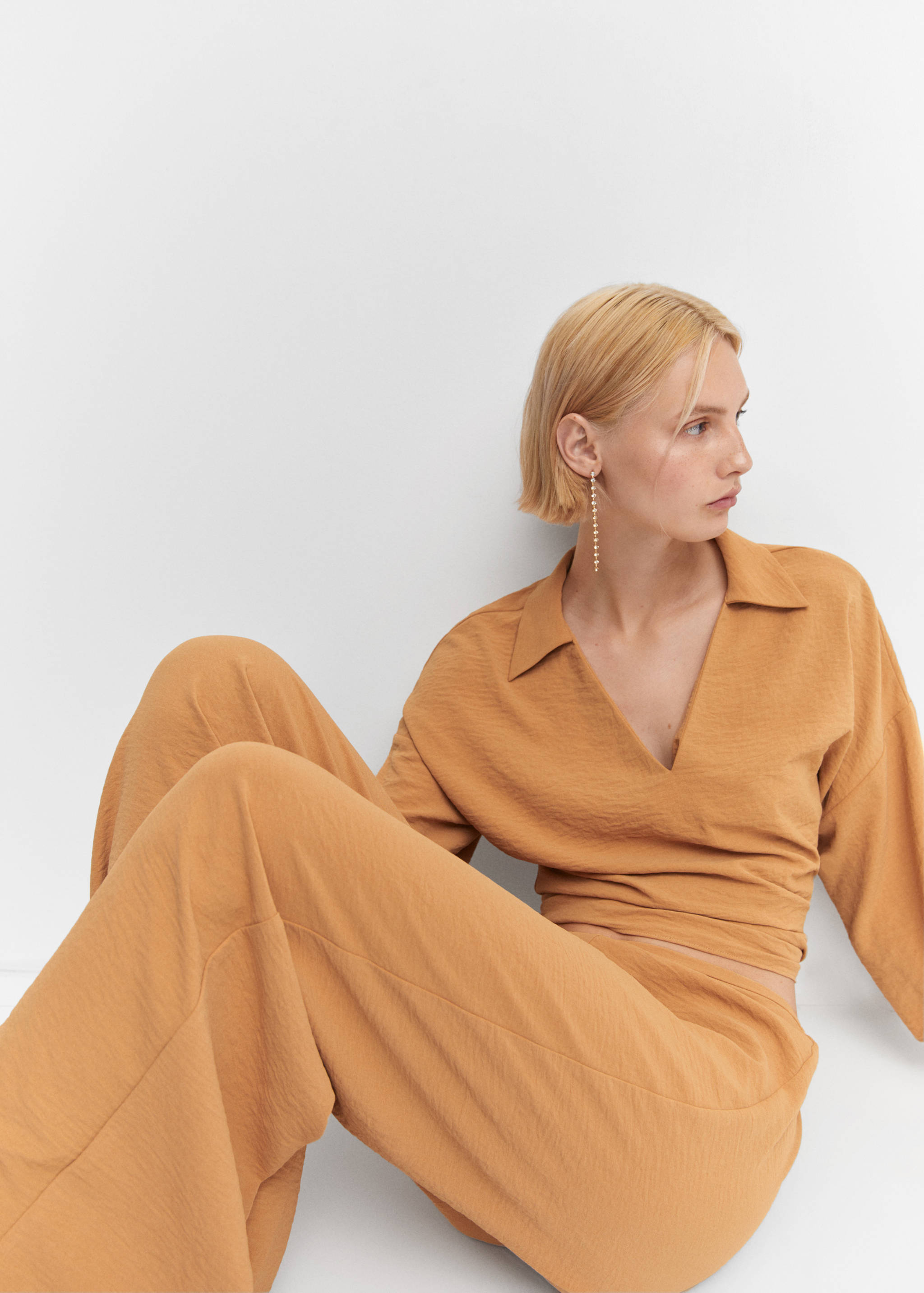 Double shirt-collar blouse - Details of the article 2