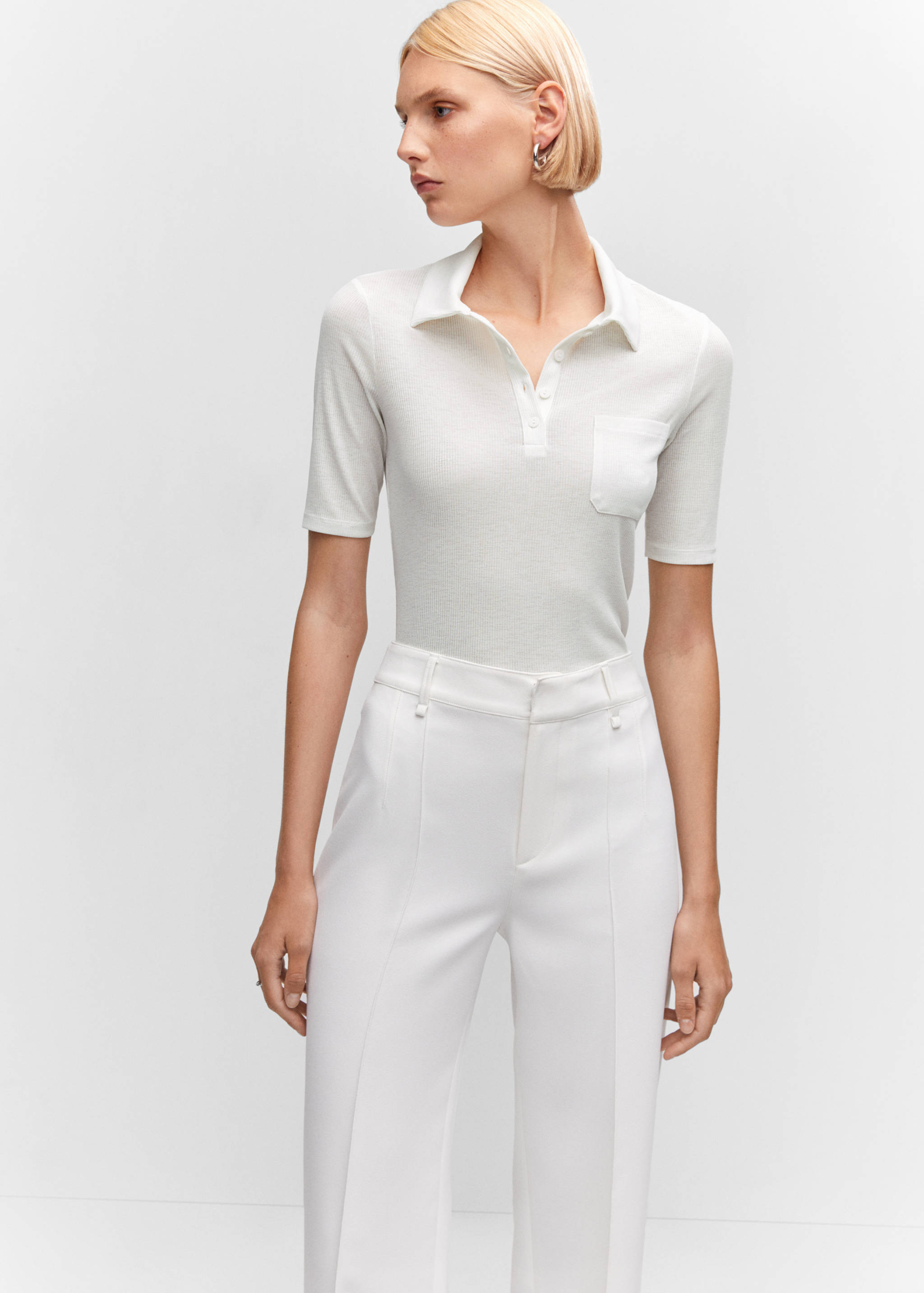 Short-sleeved polo shirt with buttons - Medium plane