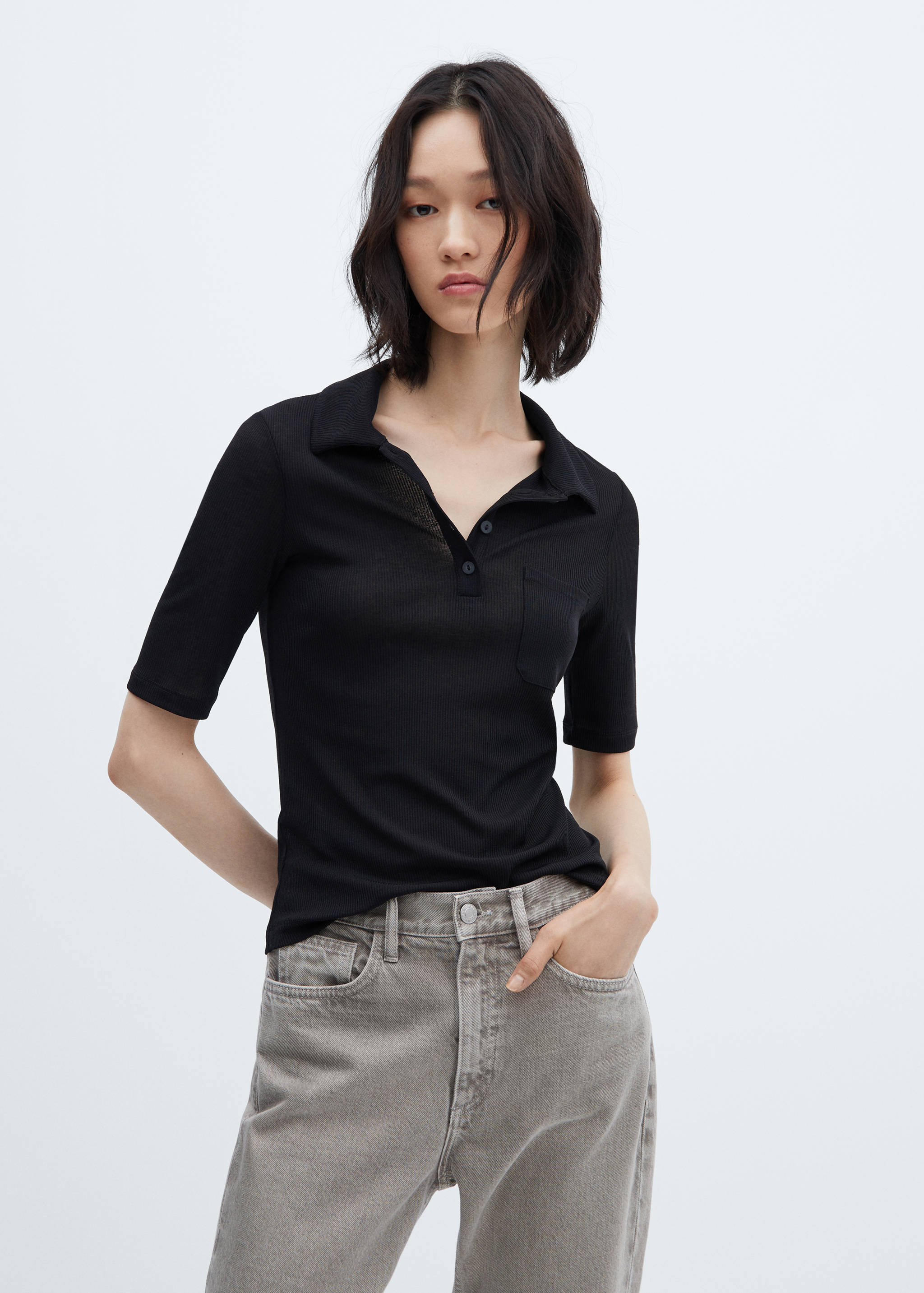 Short-sleeved polo shirt with buttons - Medium plane