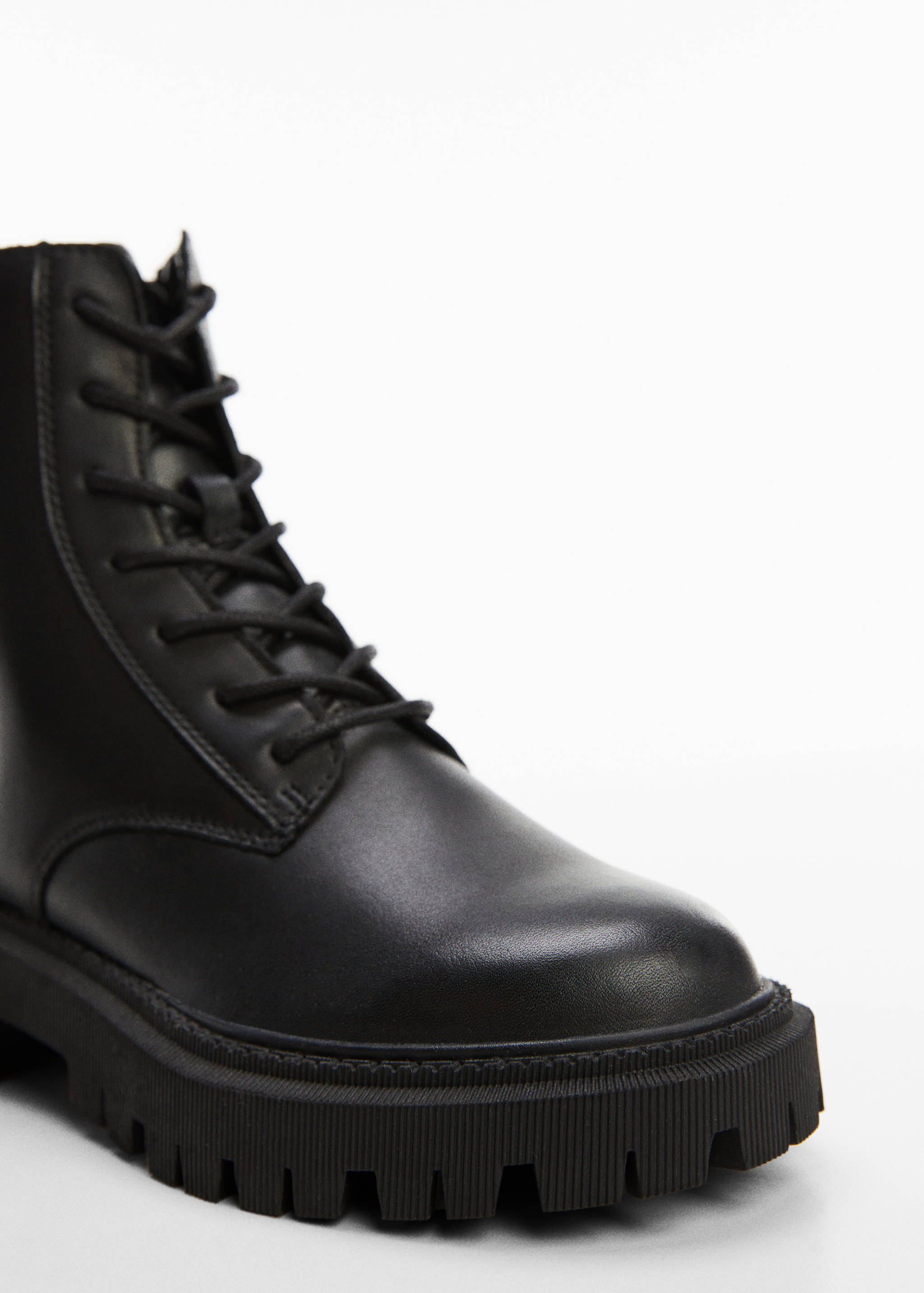 Lace-up boots - Details of the article 2