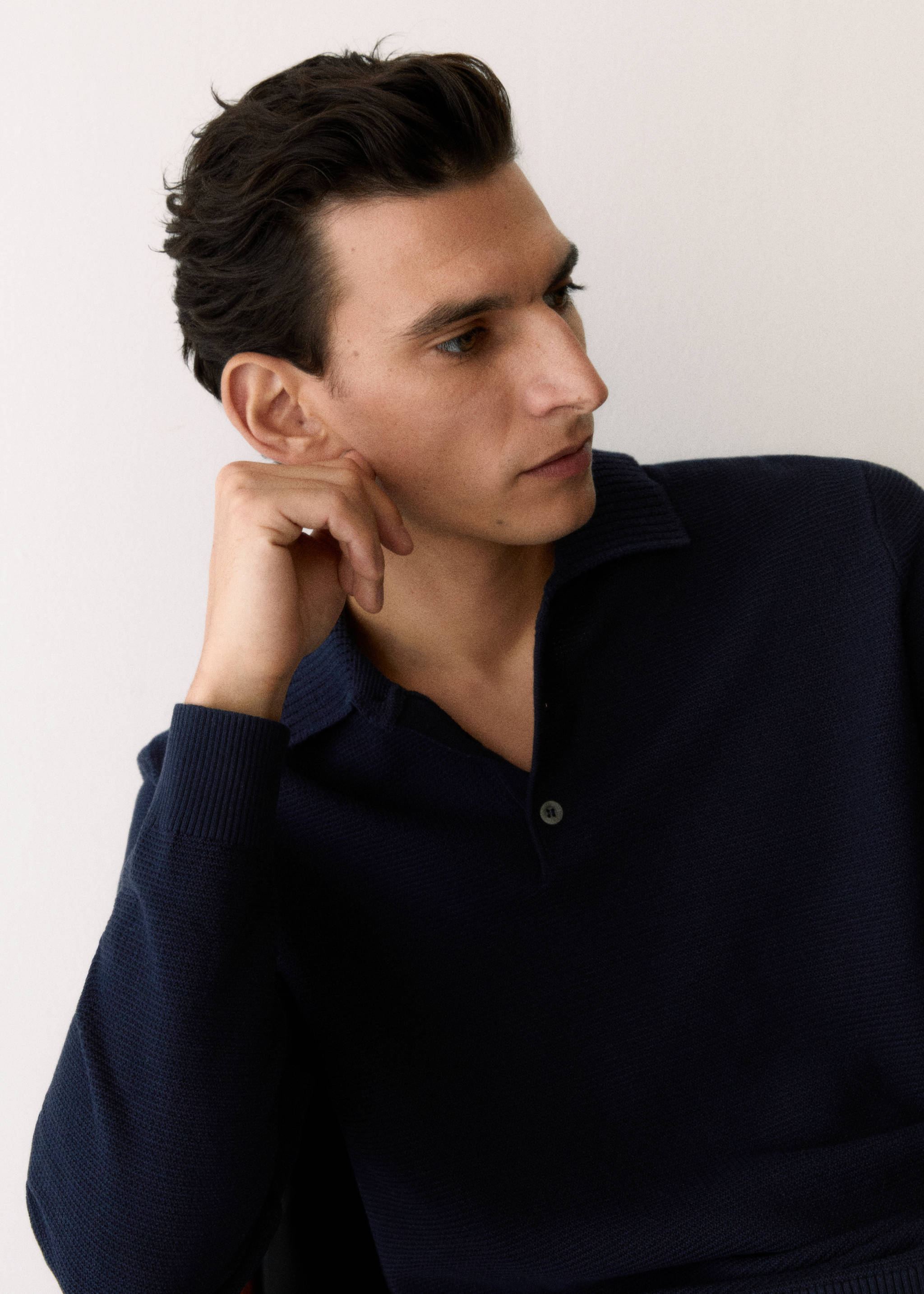 Structured fine-knit polo shirt - Details of the article 5