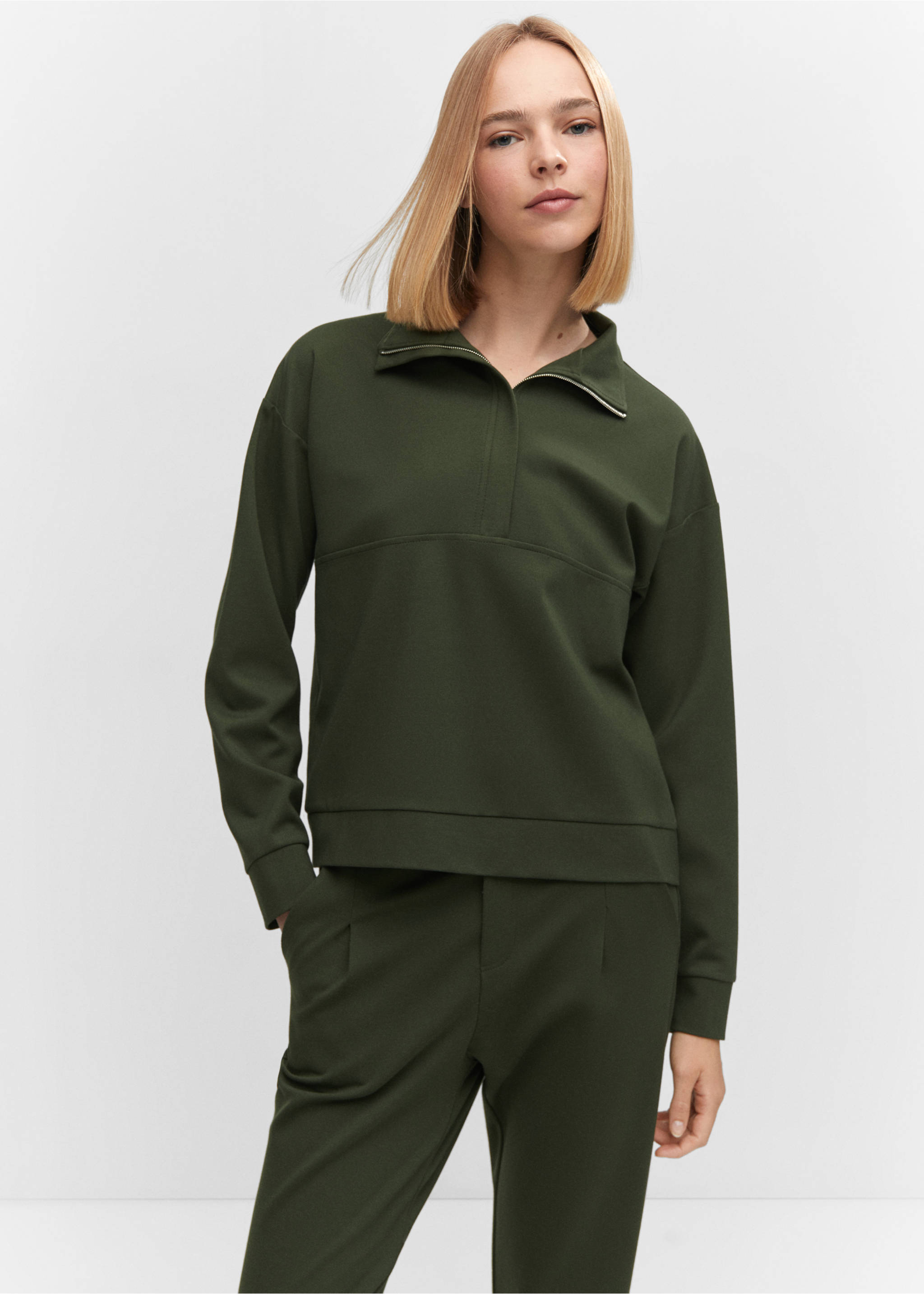 Perkins-neck sweater with zip - Medium plane, Khaki. Ref: 57074407-00.