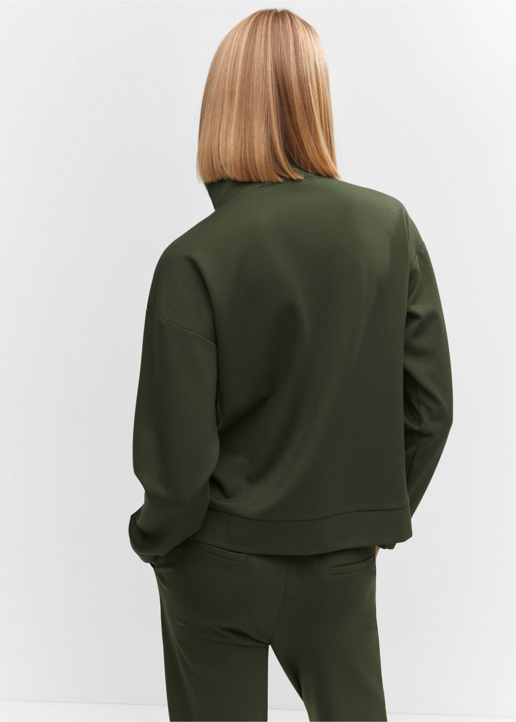 Perkins-neck sweater with zip - Reverse of the article, Khaki. Ref: 57074407-00.