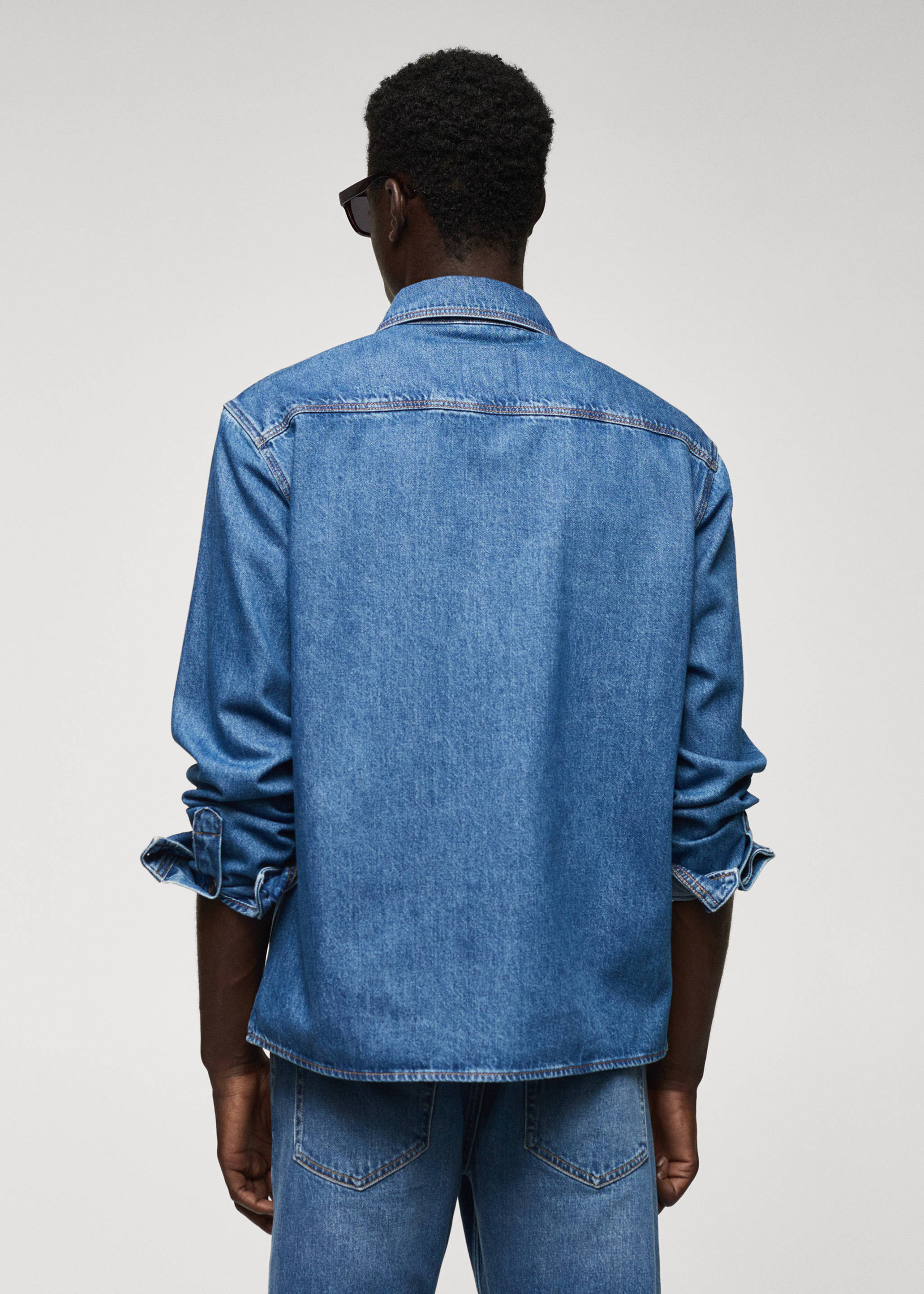 Surchemise en jean coton poches - Verso de l’article