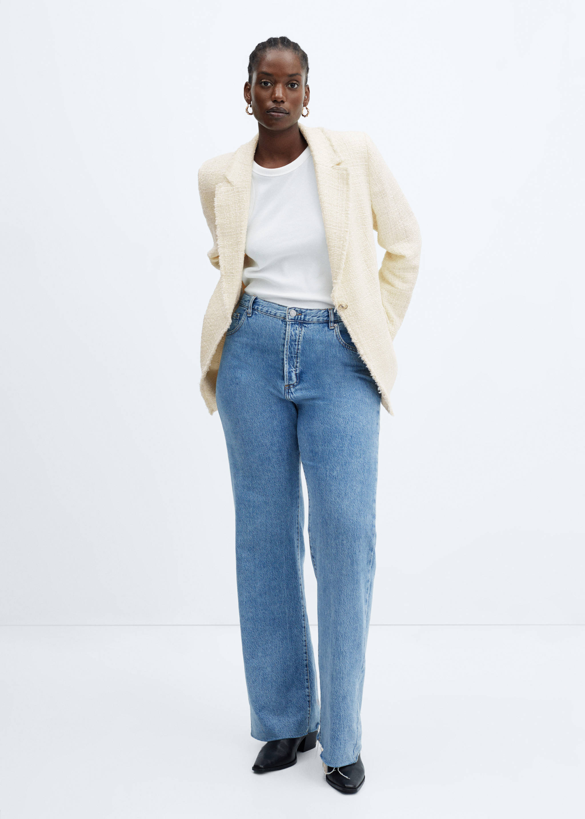 Tweed blazer with jewel button - Details of the article 3