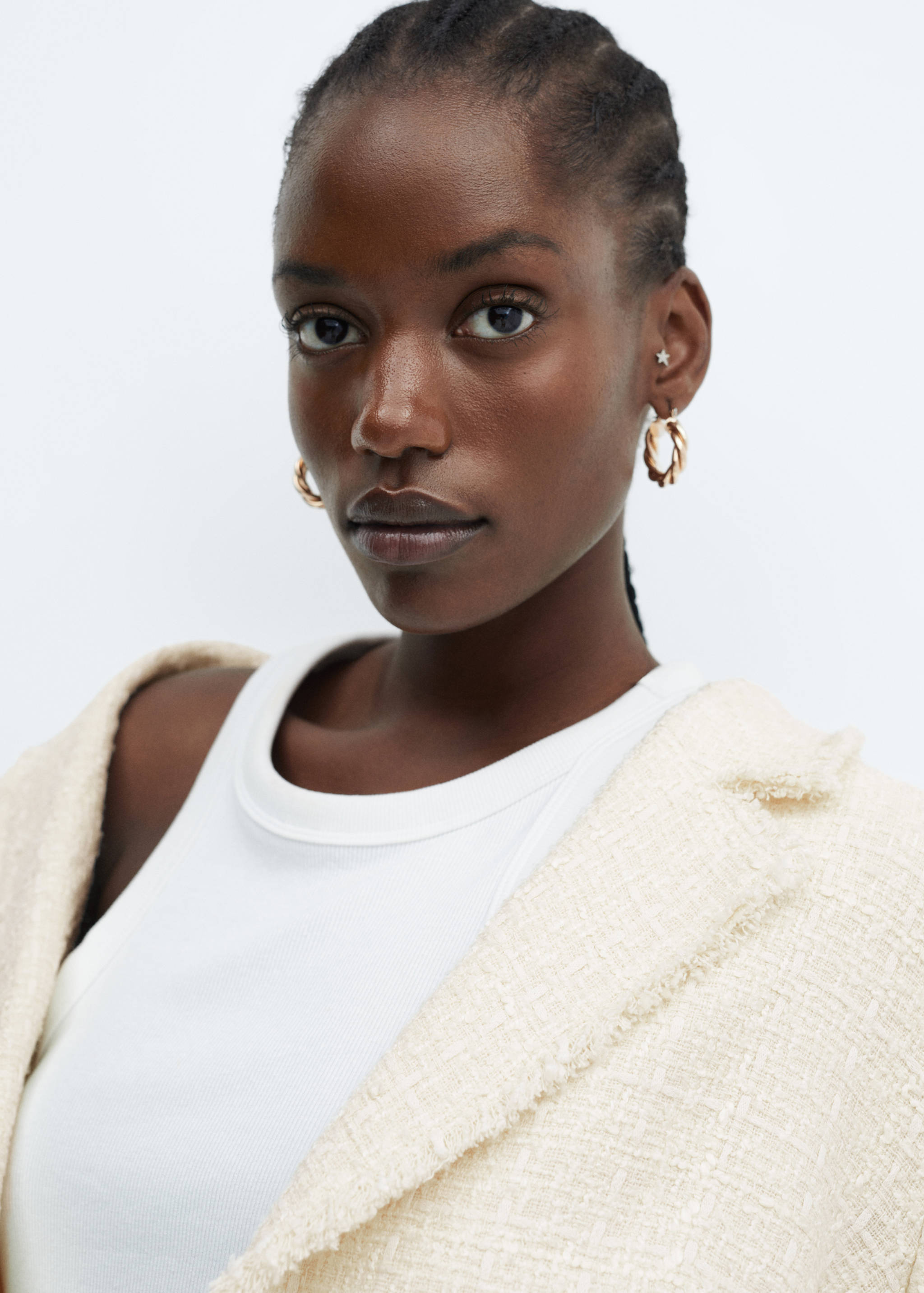 Tweed blazer with jewel button - Details of the article 4