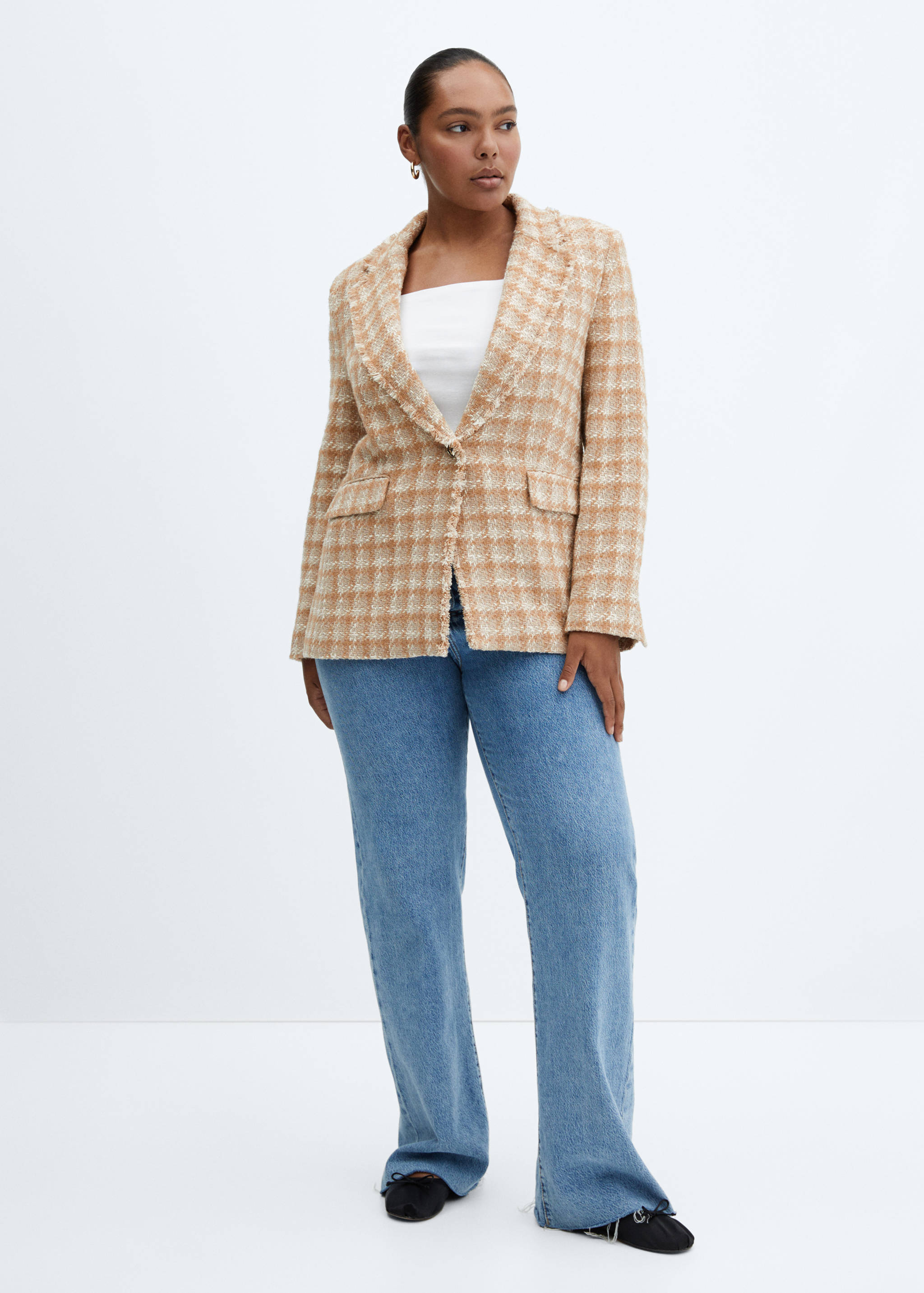 Tweed blazer with jewel button - Details of the article 3