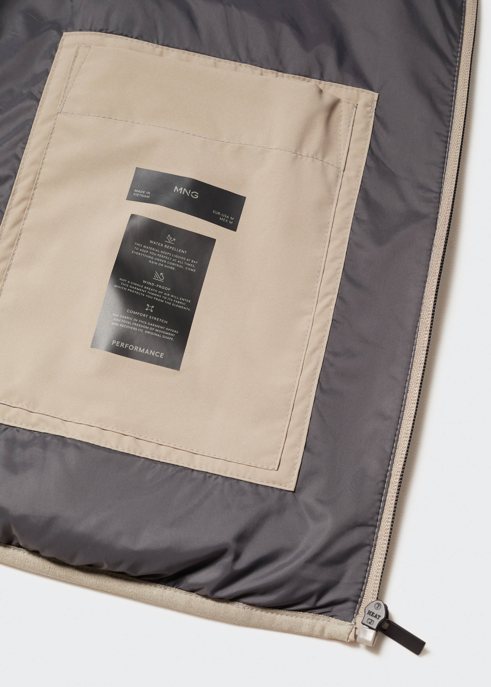 Lightweight quilted water-repellent quilted gilet - Details of the article 8