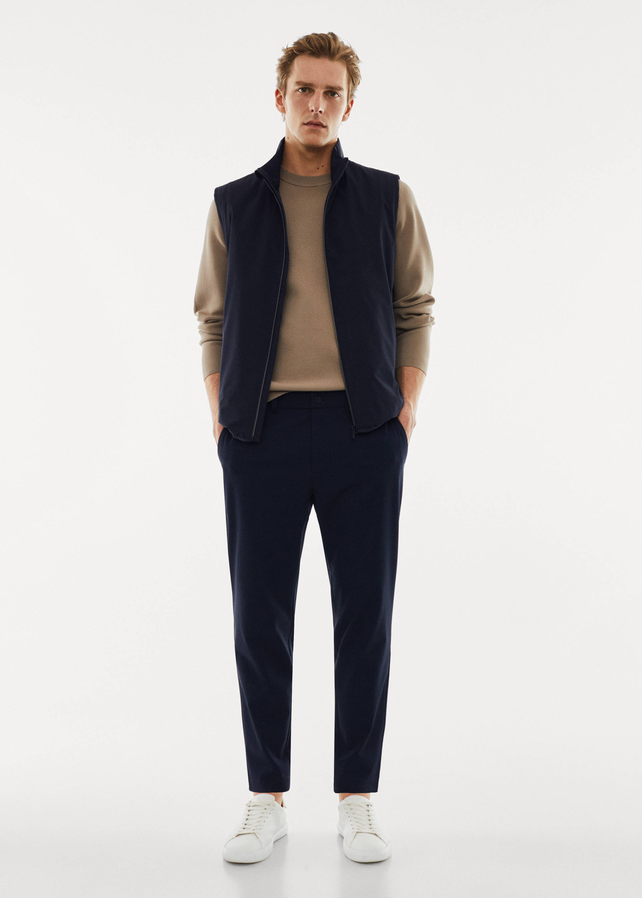 Lightweight quilted water-repellent quilted gilet - General plane