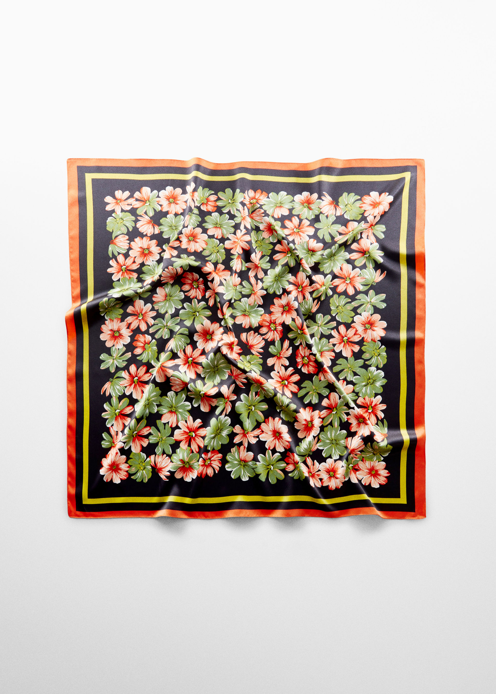 Foulard à fleurs - Article sans modèle