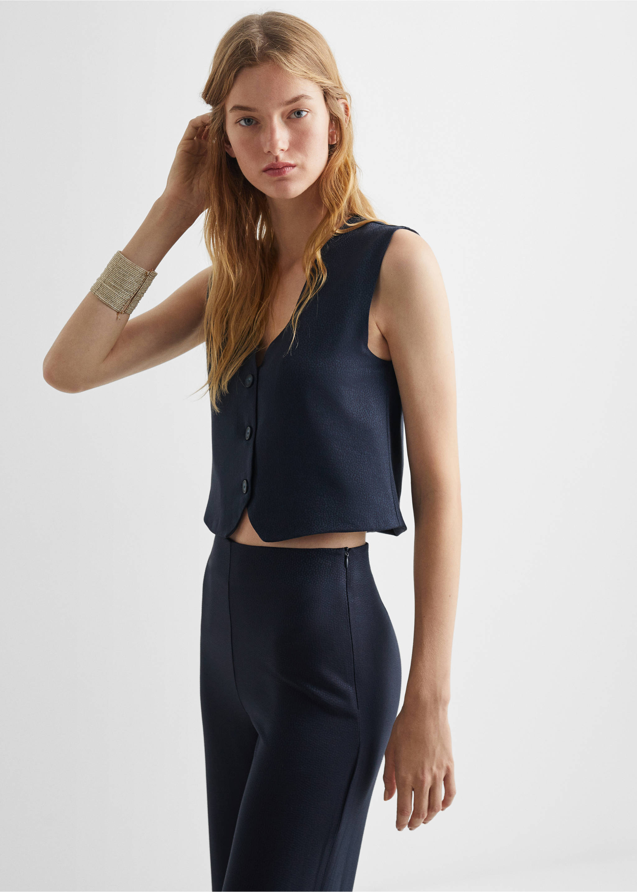 Gerade Hose mit Schlitzen - Mittlere Ansicht, Dunkles Marineblau. Ref: 57074768-00.