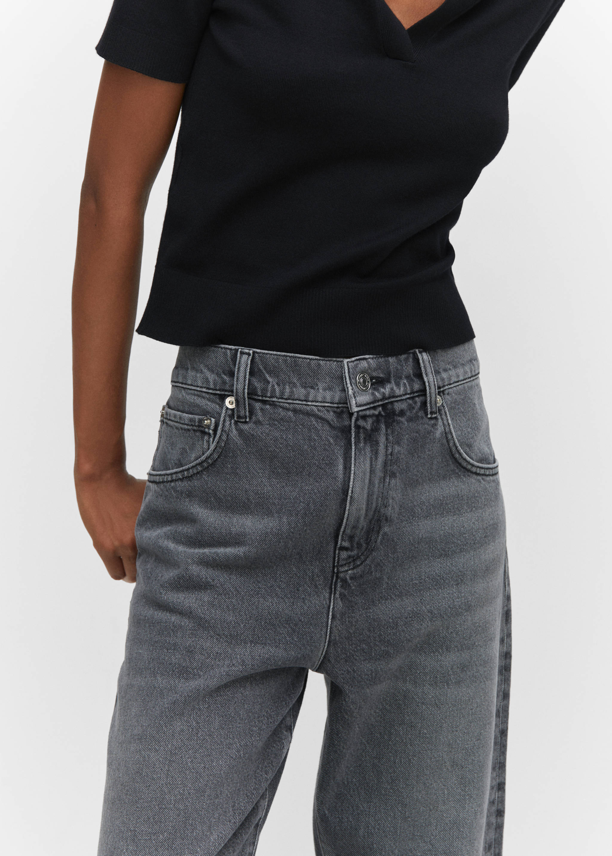 Wide leg jeans with turned-up hem - Details of the article 2