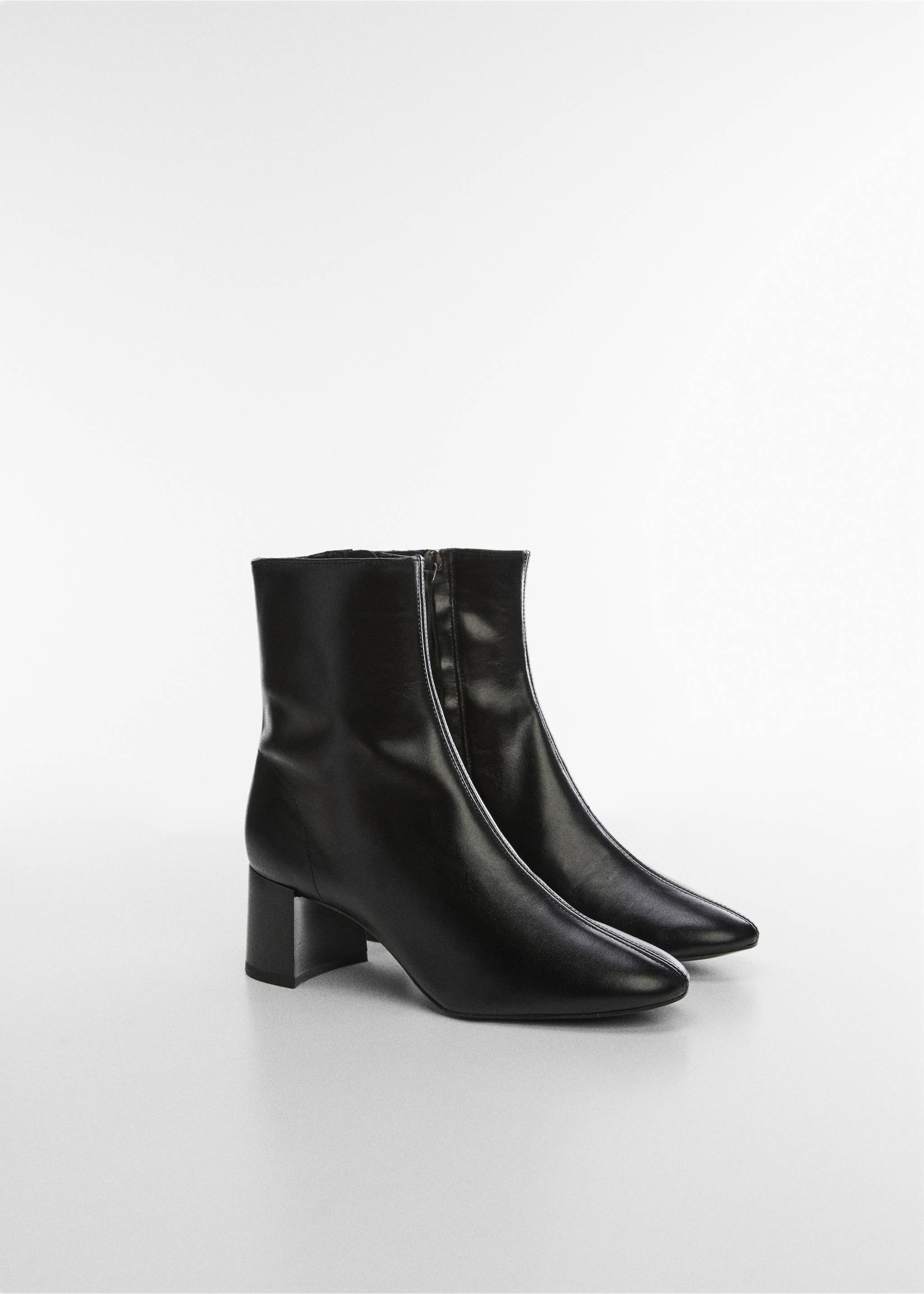 Lederstiefelette mit Absatz - Mittlere Ansicht, Schwarz. Ref: 57074782-00.
