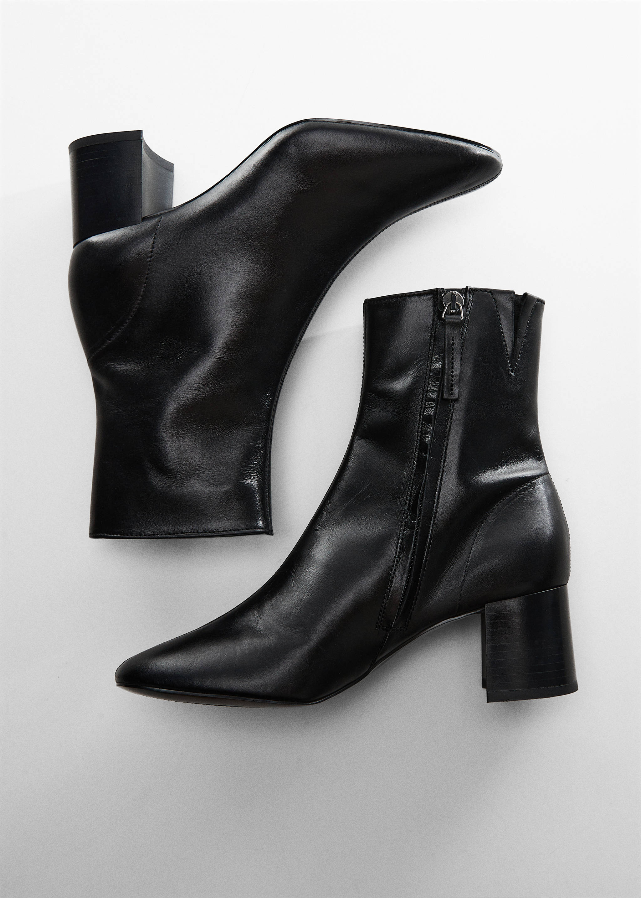 Lederstiefelette mit Absatz - Detail des Artikels 5, Schwarz. Ref: 57074782-00.