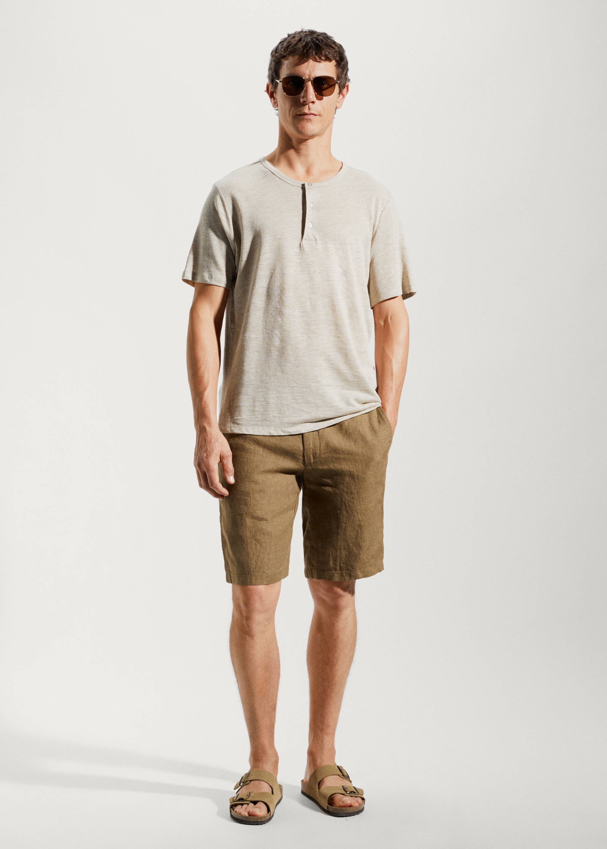 Slim-fit linen bermuda shorts - General plane