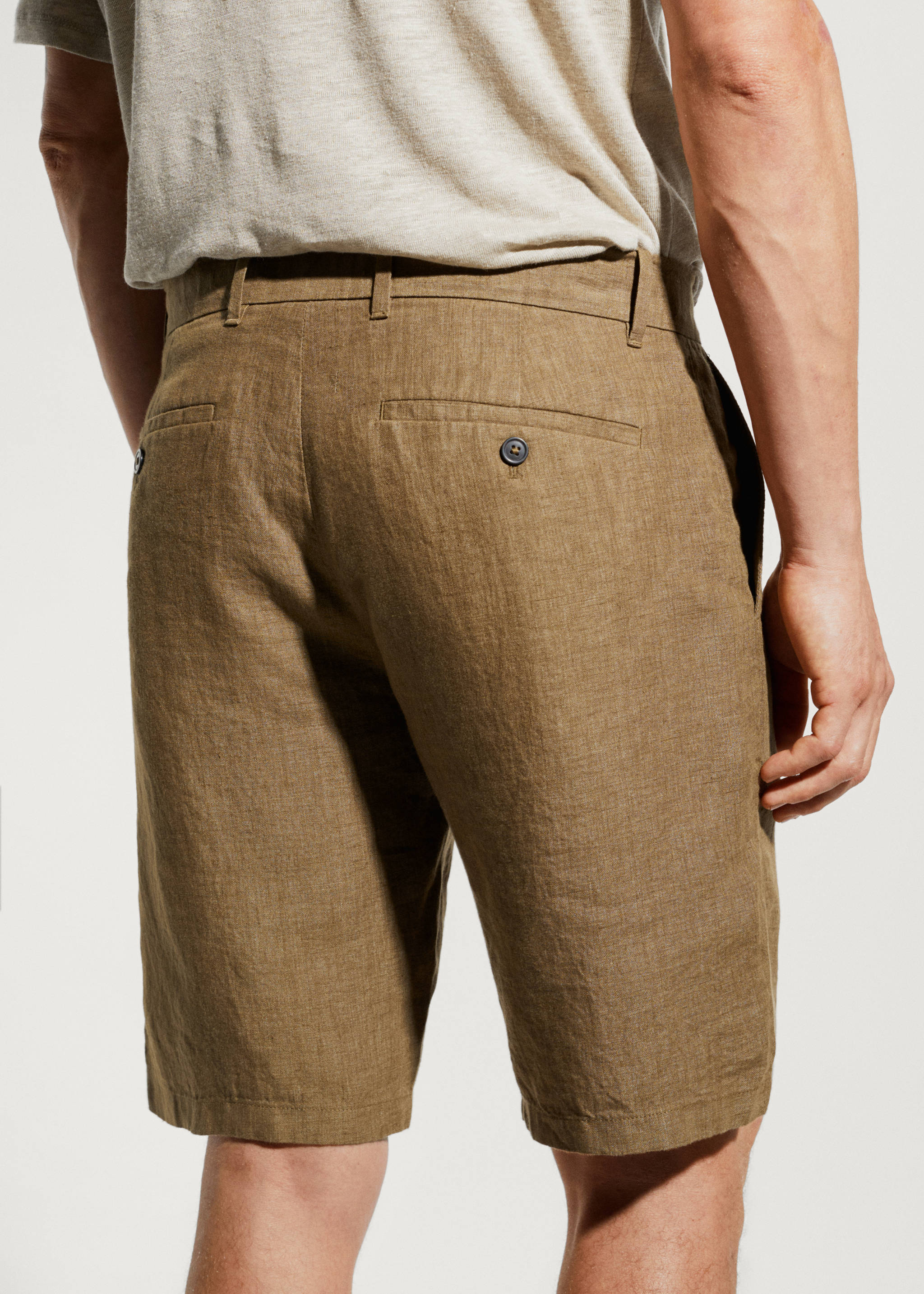 Slim-fit linen bermuda shorts - Details of the article 6