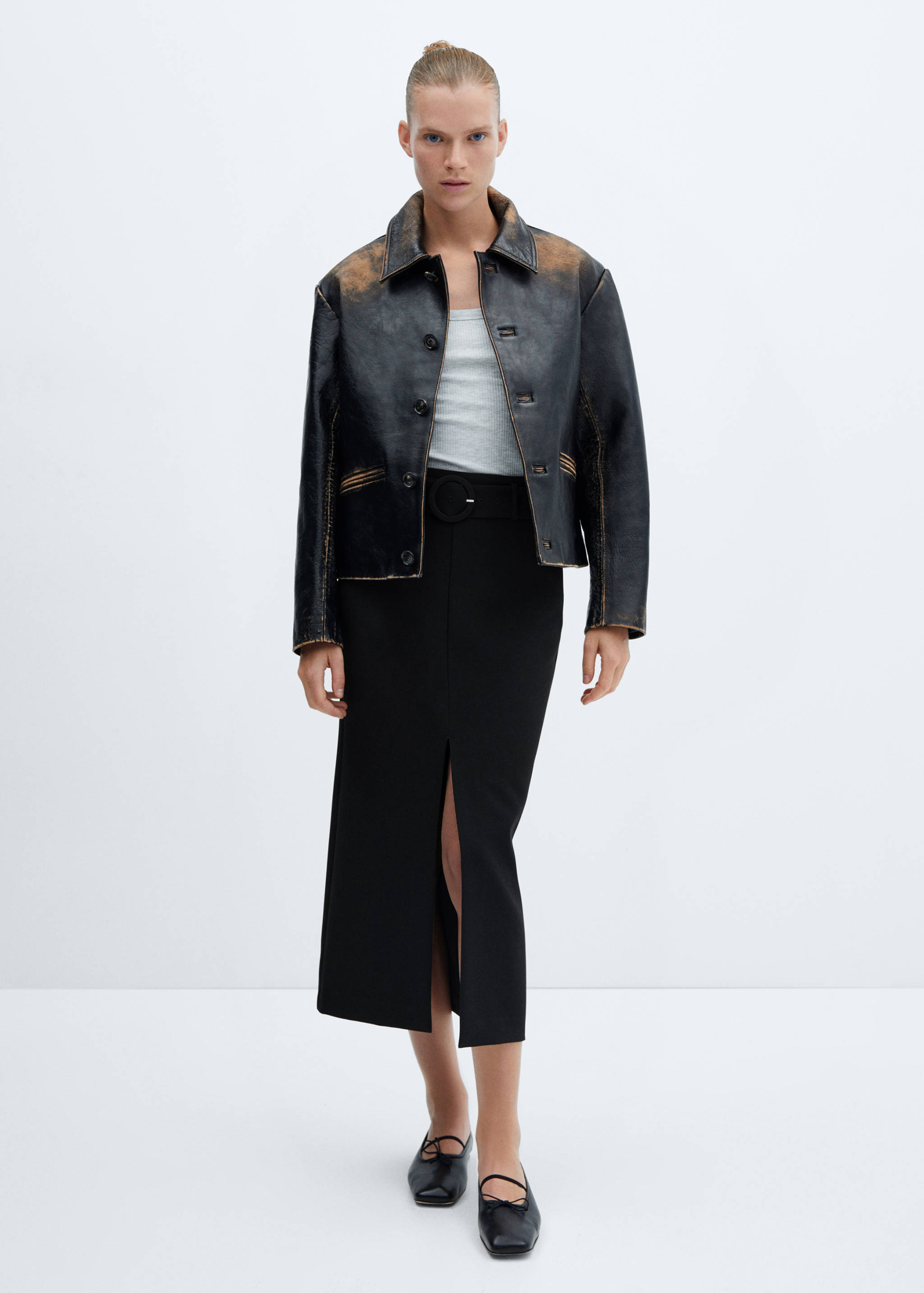 Rock mit Gürtel und Schlitz - Allgemeine Ansicht