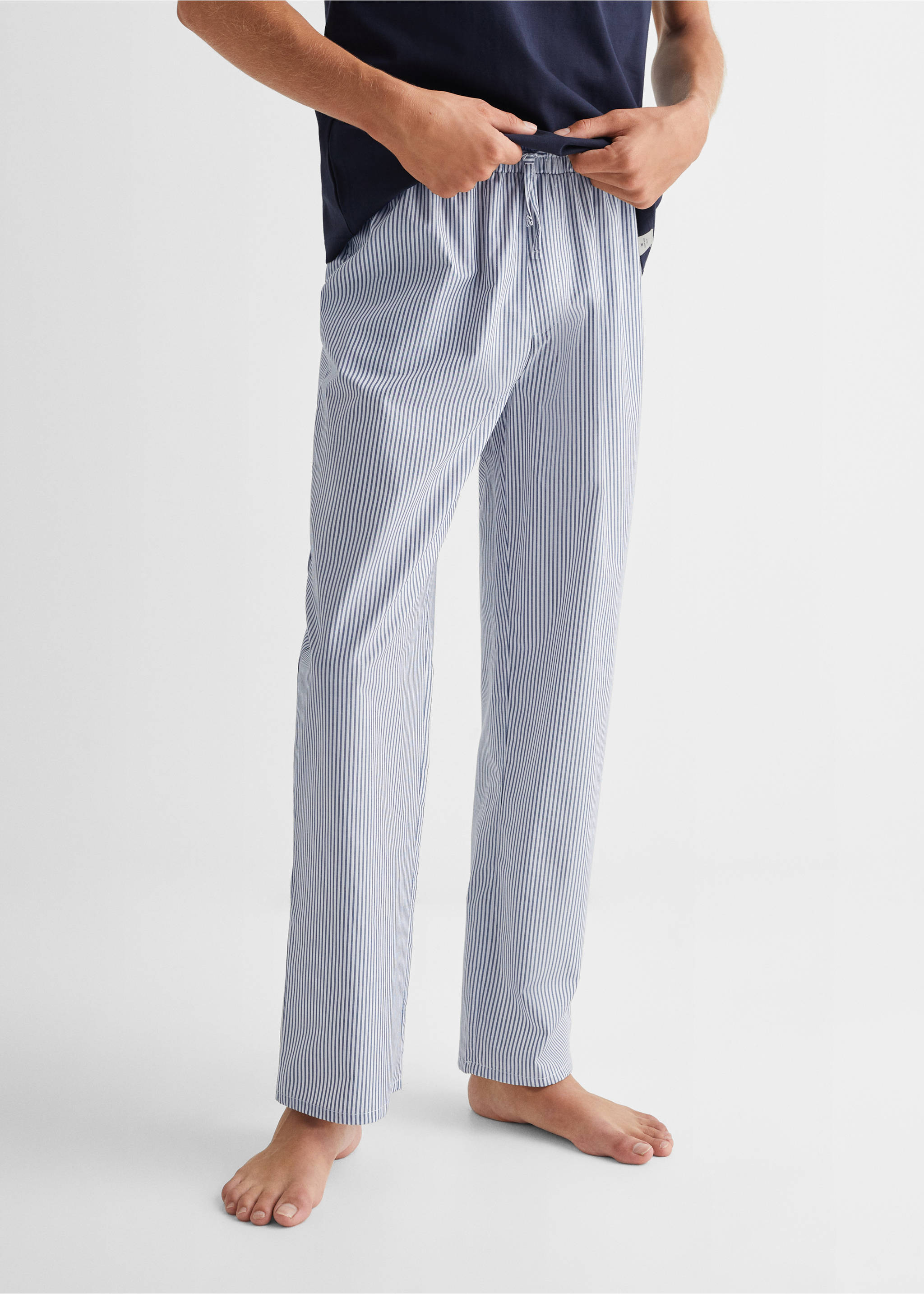 Langer Pyjama mit Streifen - Detail des Artikels 6, Dunkles Marineblau. Ref: 57075798-00.