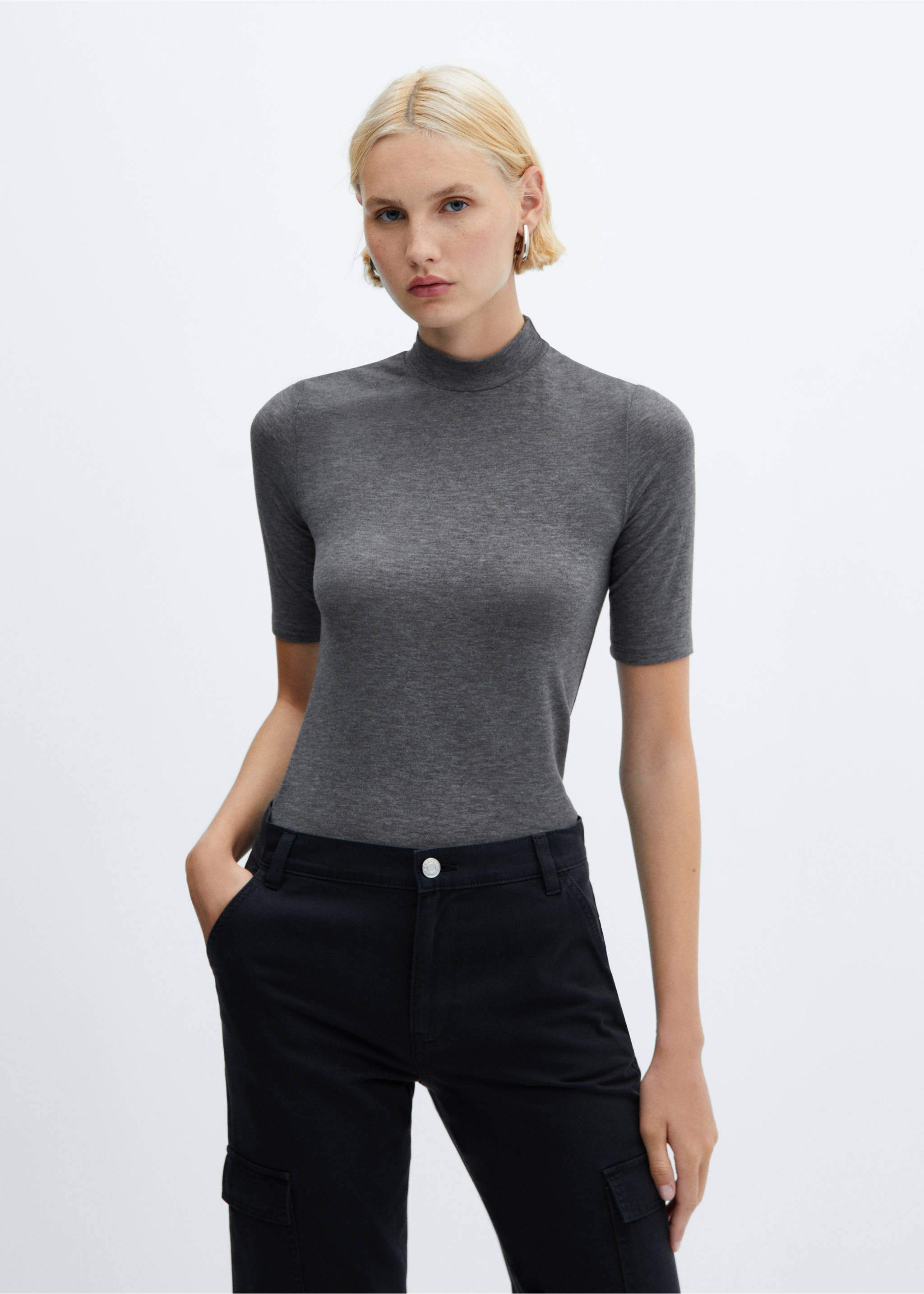 Pocket cargo jeans - Details of the article 1, Charcoal. Ref: 57075799-00.