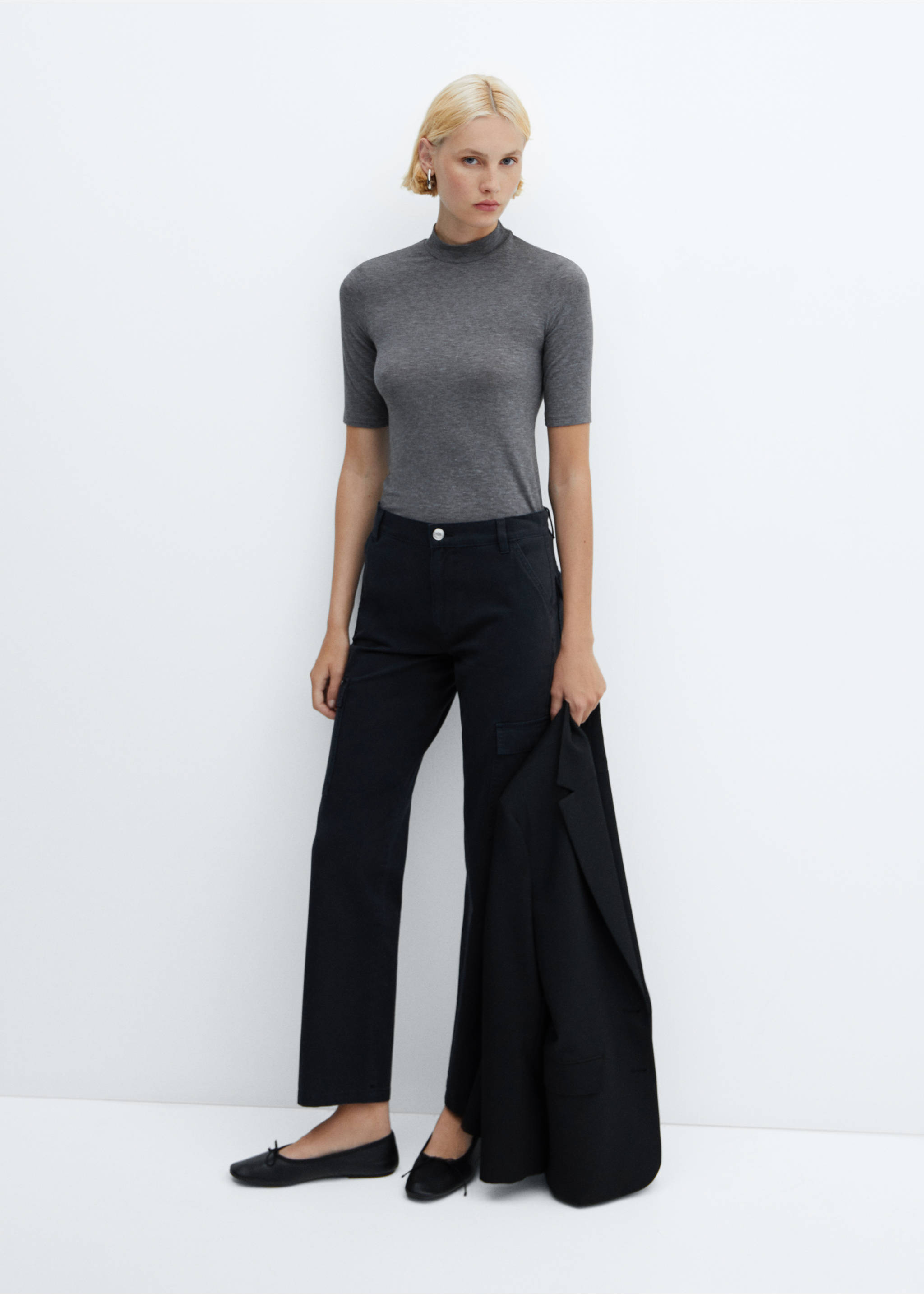 Pocket cargo jeans - Details of the article 2, Charcoal. Ref: 57075799-00.