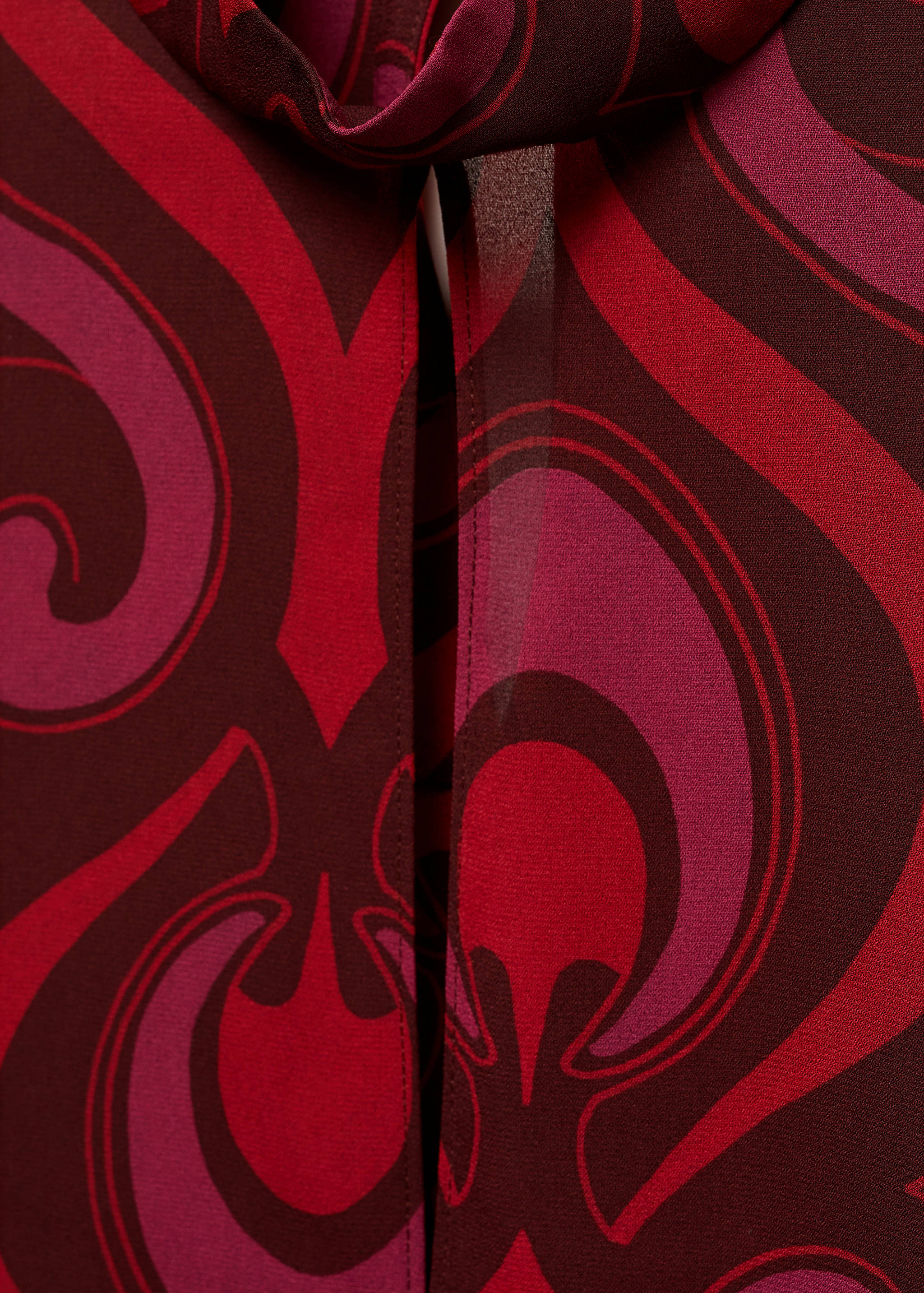 Gemusterte Bluse mit Cut-Out-Detail - Detail des Artikels 8