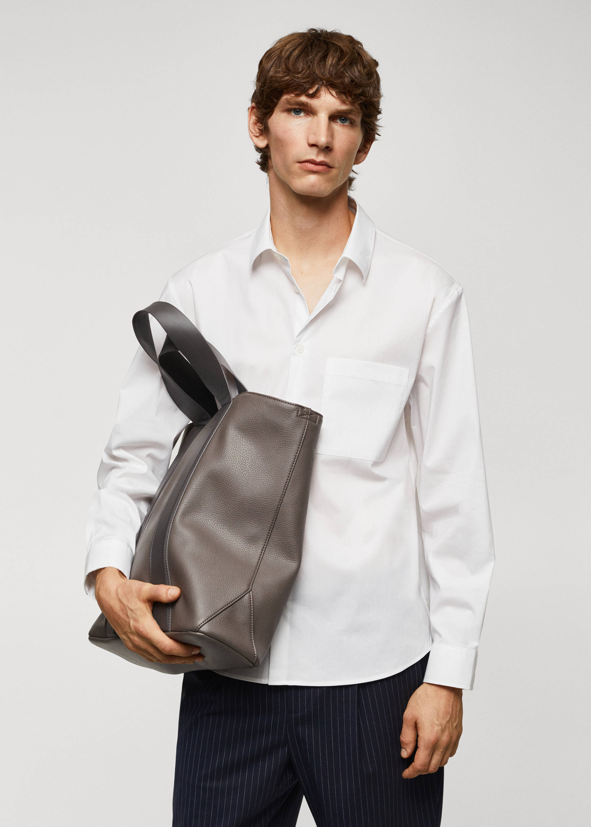 Relaxed Fit-Baumwollhemd mit Tasche - Mittlere Ansicht