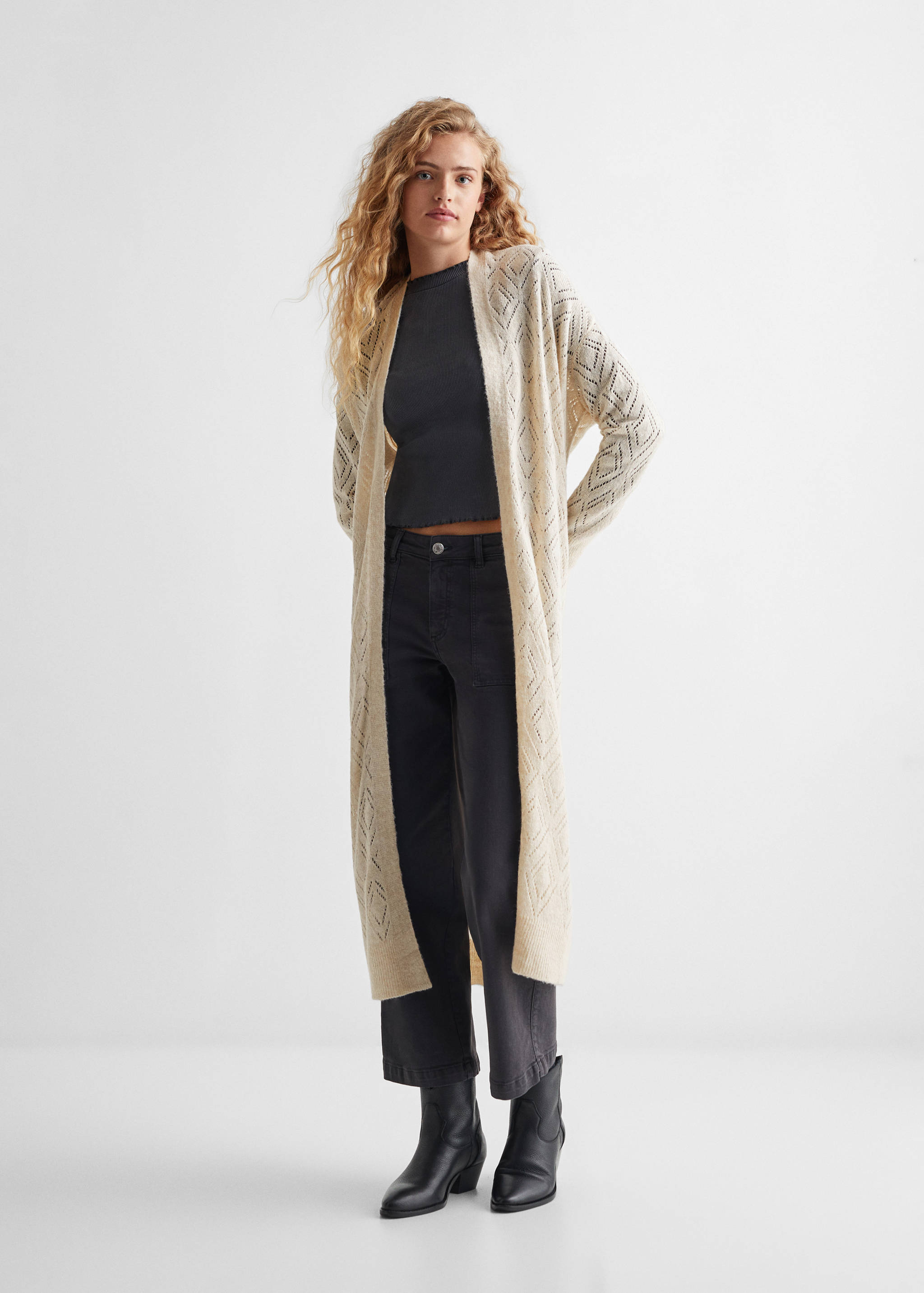 Long openwork knitted cardigan - General plane