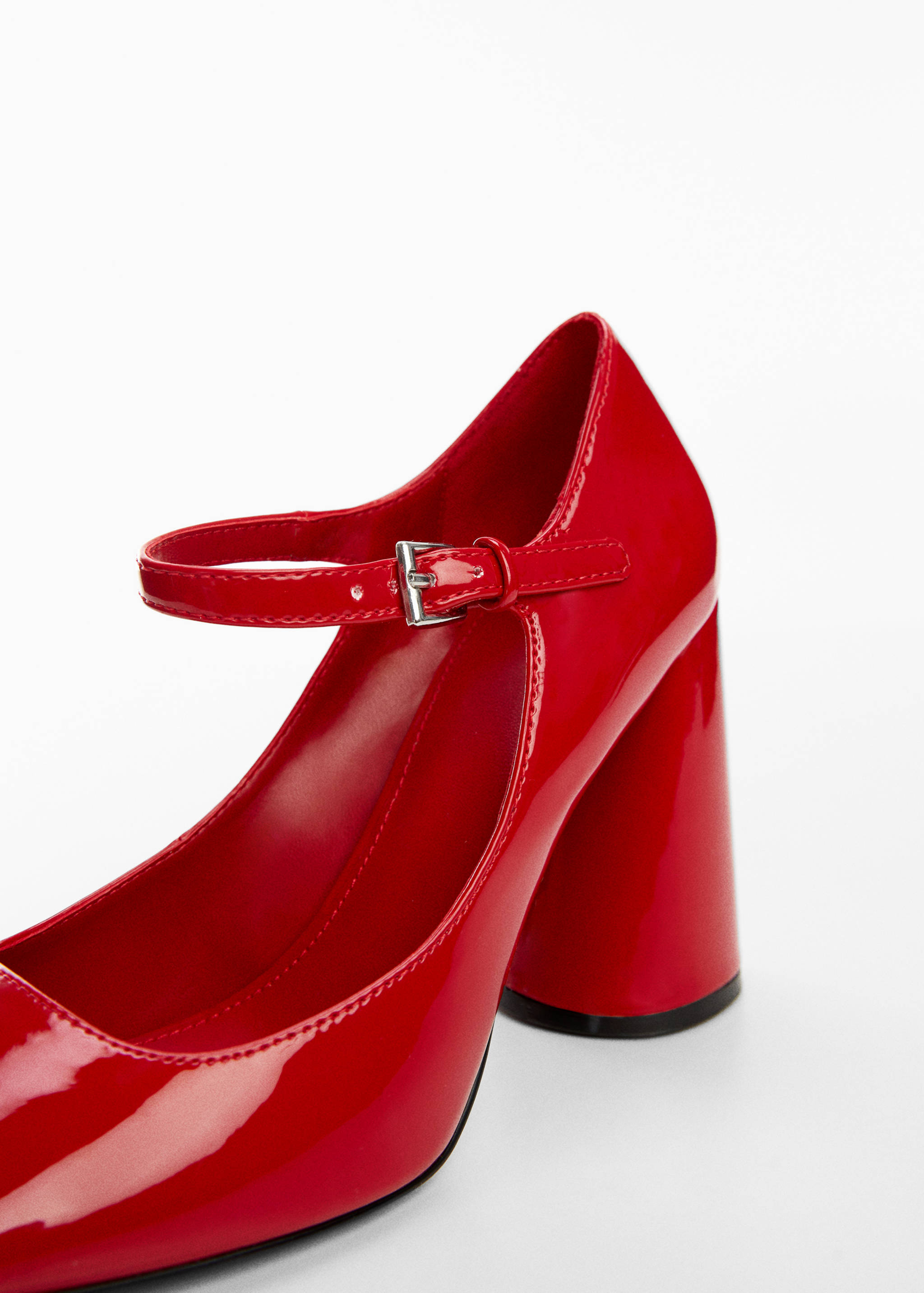 Patent leather heel shoes - Details of the article 2