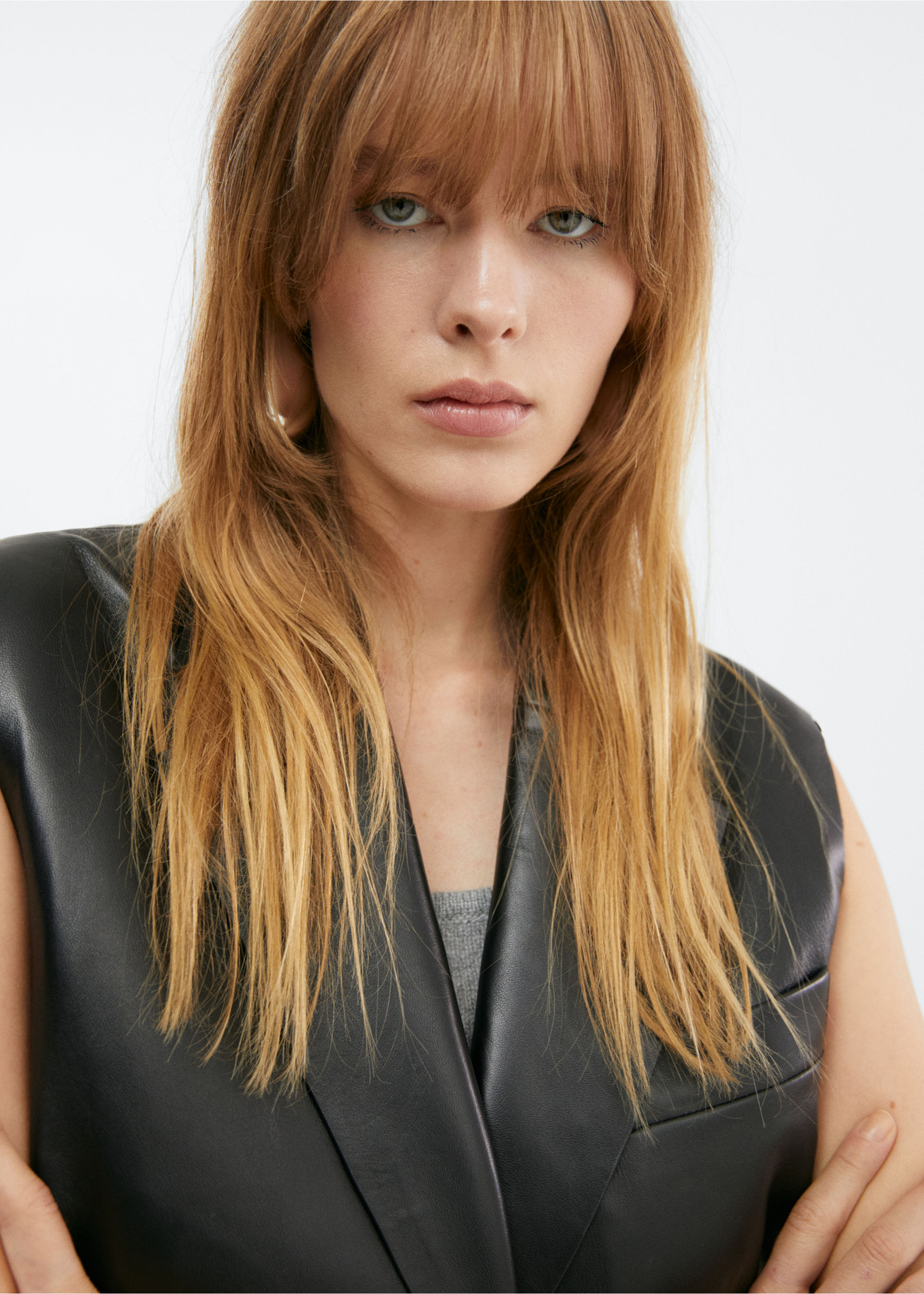 Long leather gilet - Details of the article 1