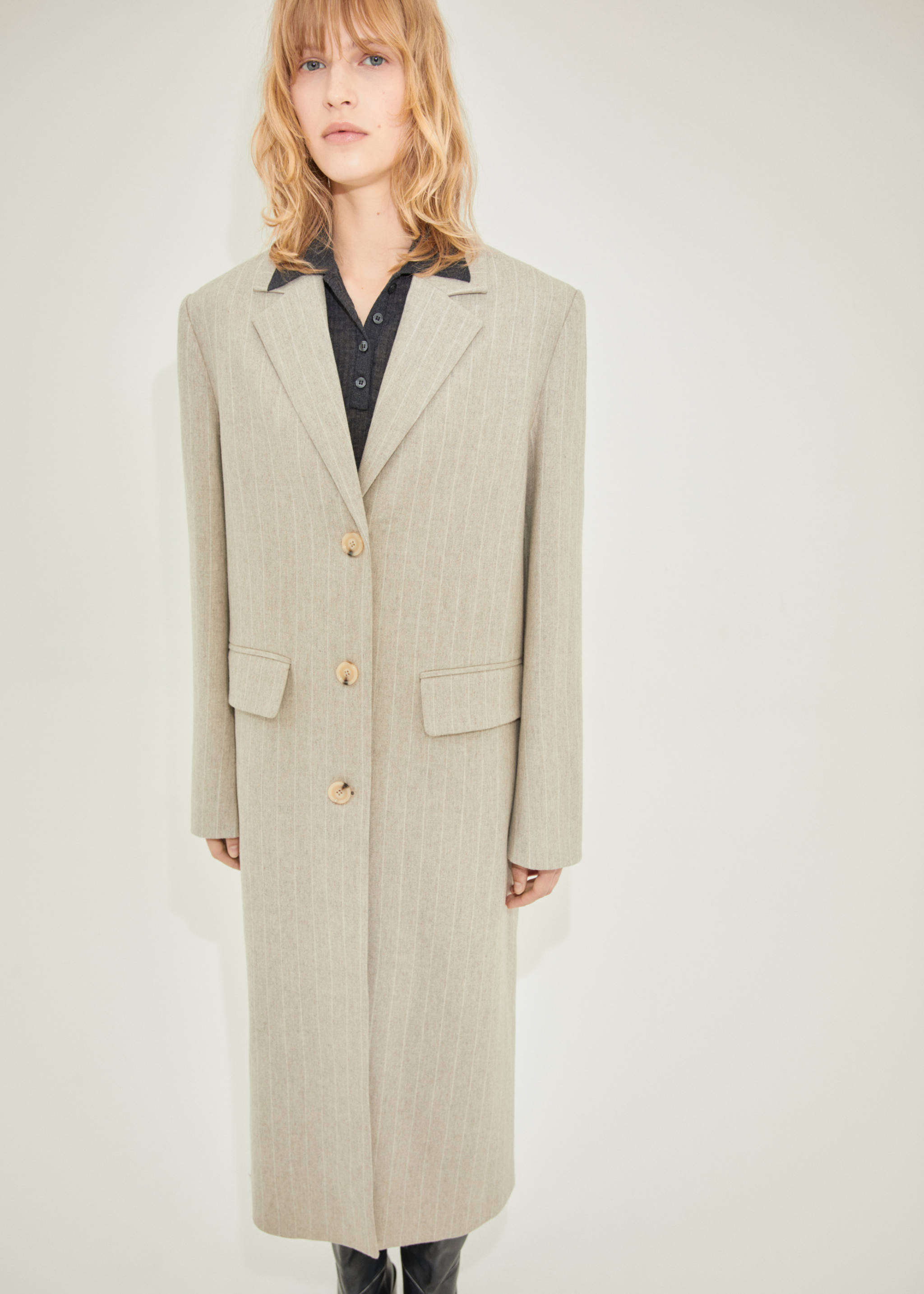 Pinstripe wool coat - Medium plane, Sand. Ref: 57076020-00.