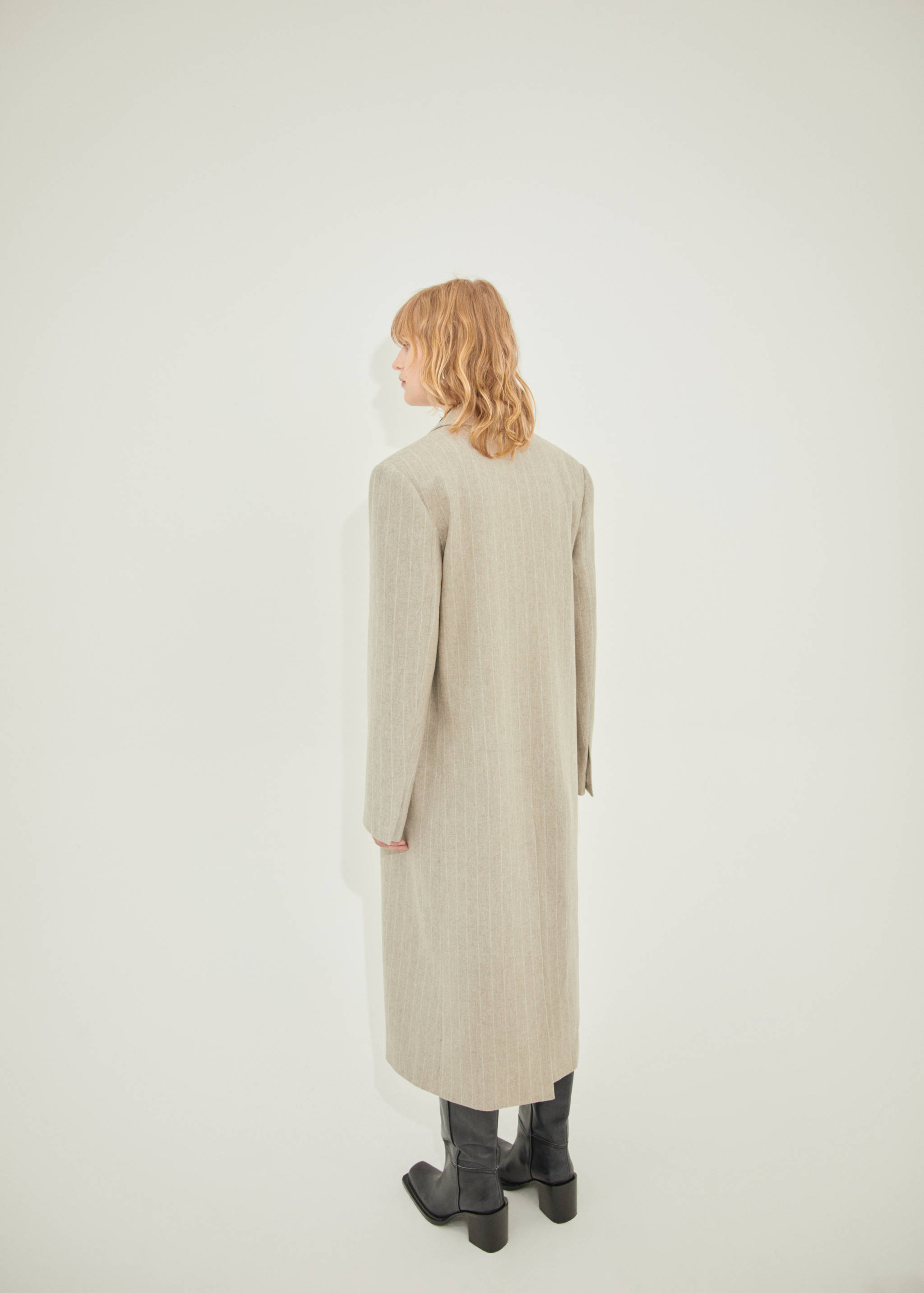 Pinstripe wool coat - Reverse of the article, Sand. Ref: 57076020-00.