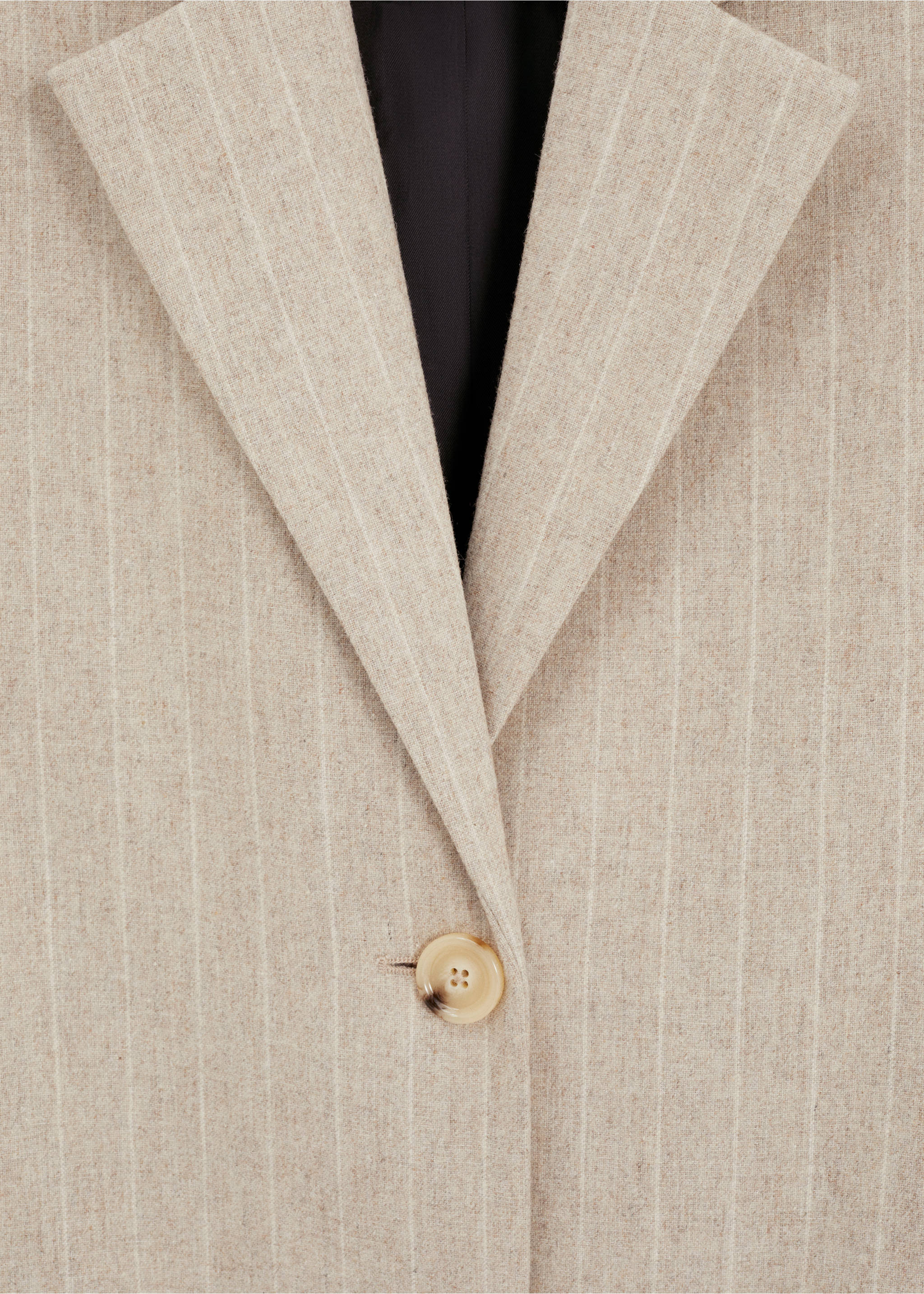 Pinstripe wool coat - Details of the article 8, Sand. Ref: 57076020-00.