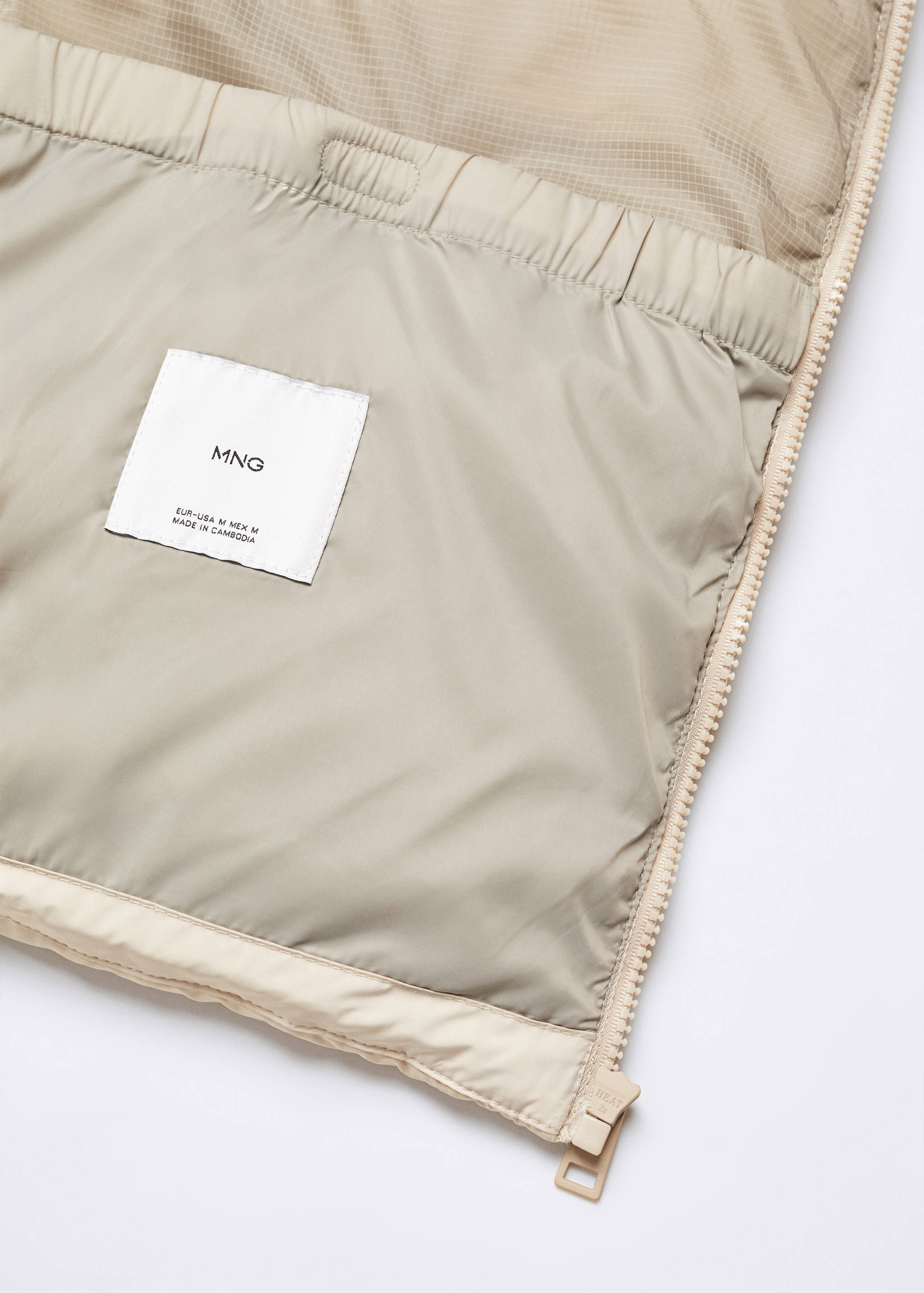 Water-repellent quilted vest - Details of the article 8