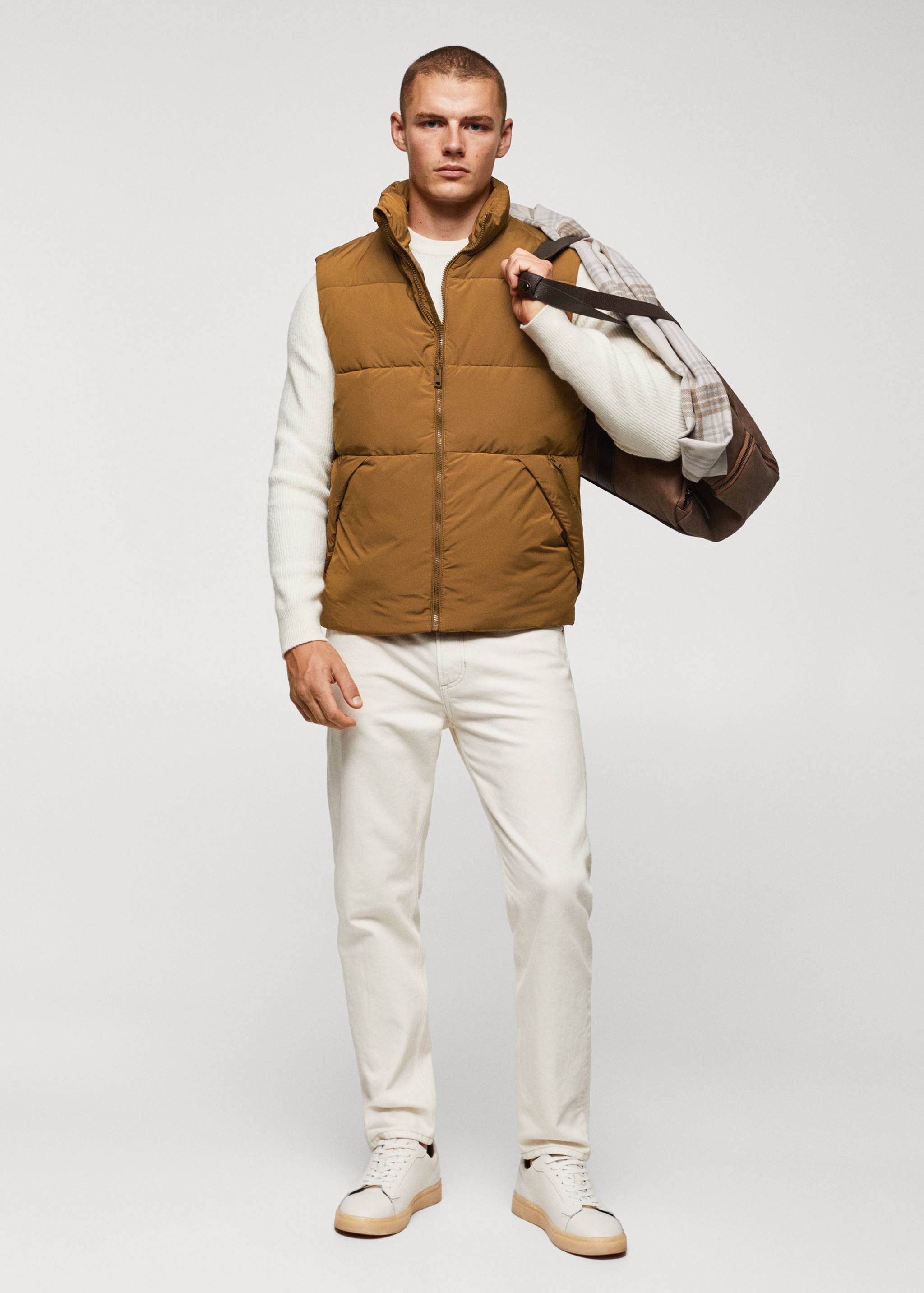 Water-repellent quilted vest - General plane