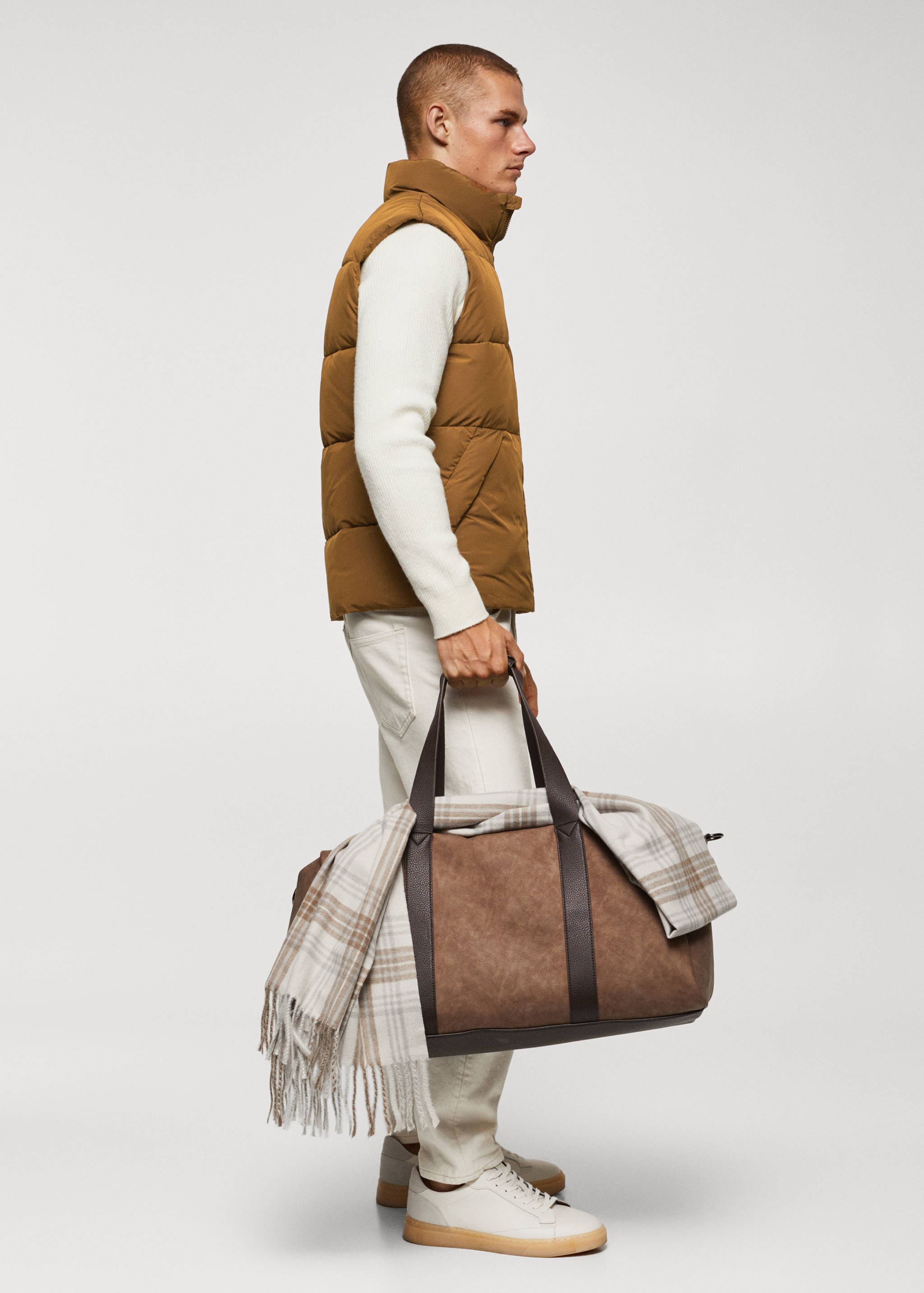 Water-repellent quilted vest - Details of the article 2