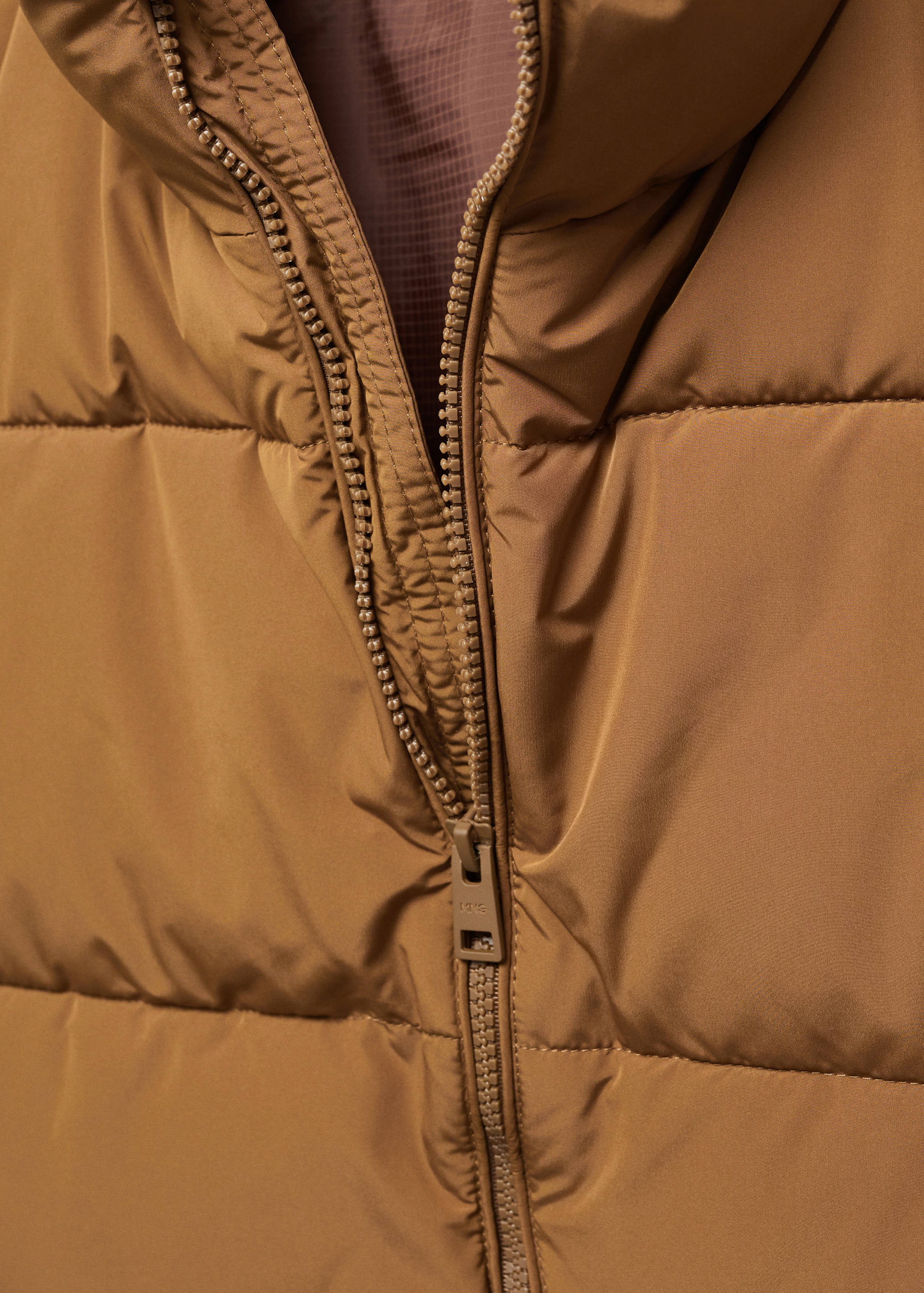 Water-repellent quilted vest - Details of the article 8