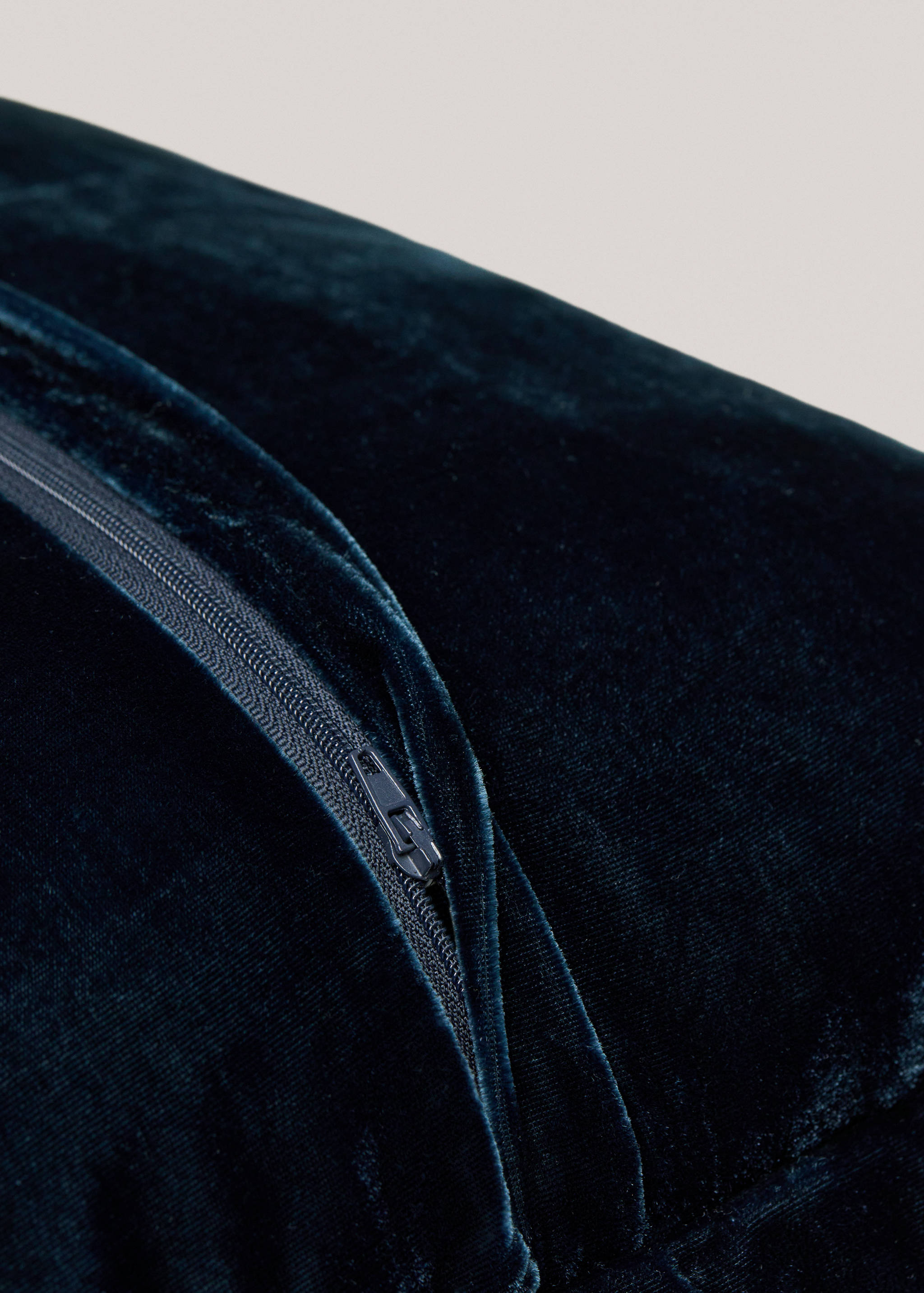 Velvet cushion cover 40x60cm - Details of the article 4