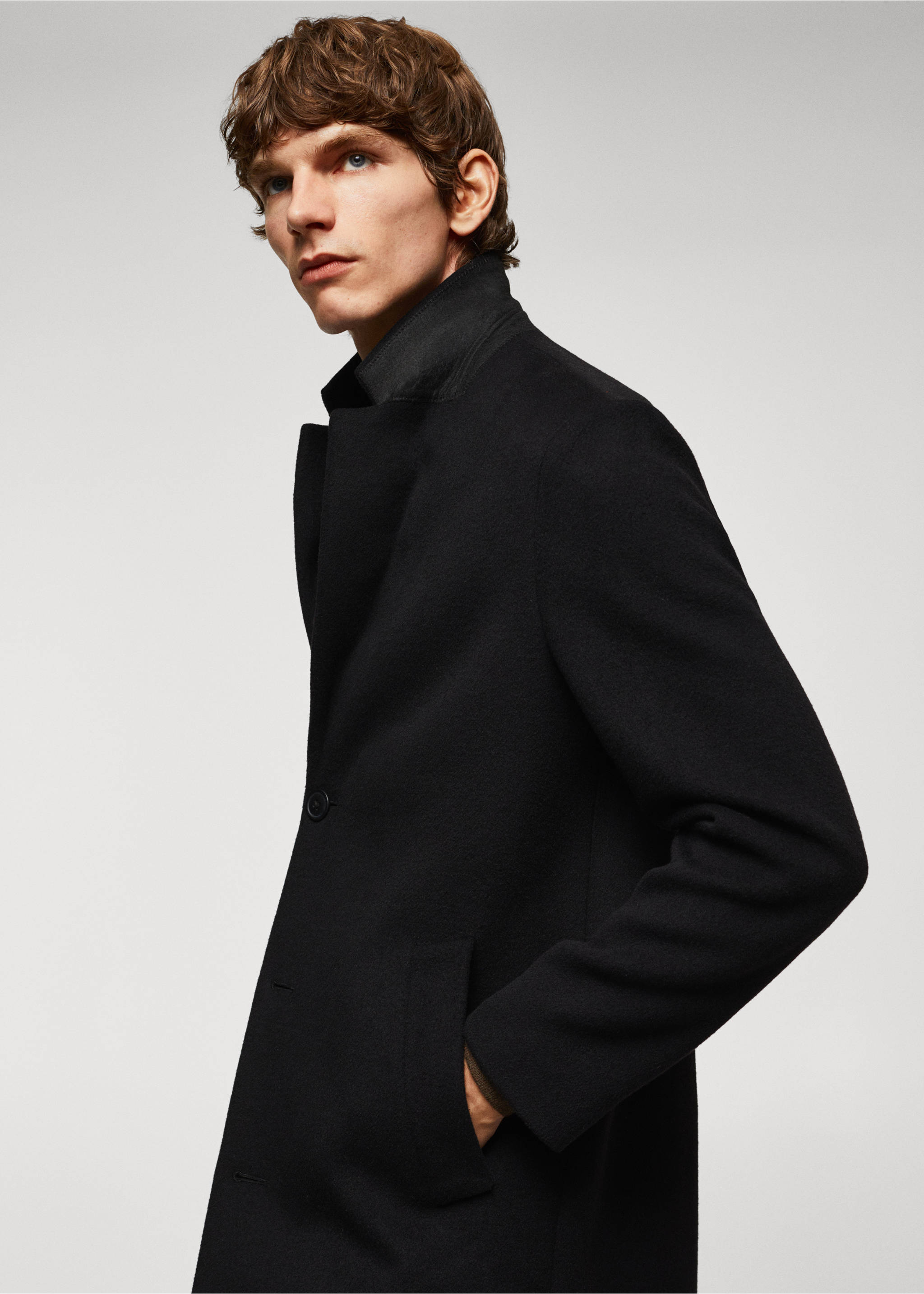 Recycled woollen coat - Details of the article 2, Black. Ref: 57077702-00.